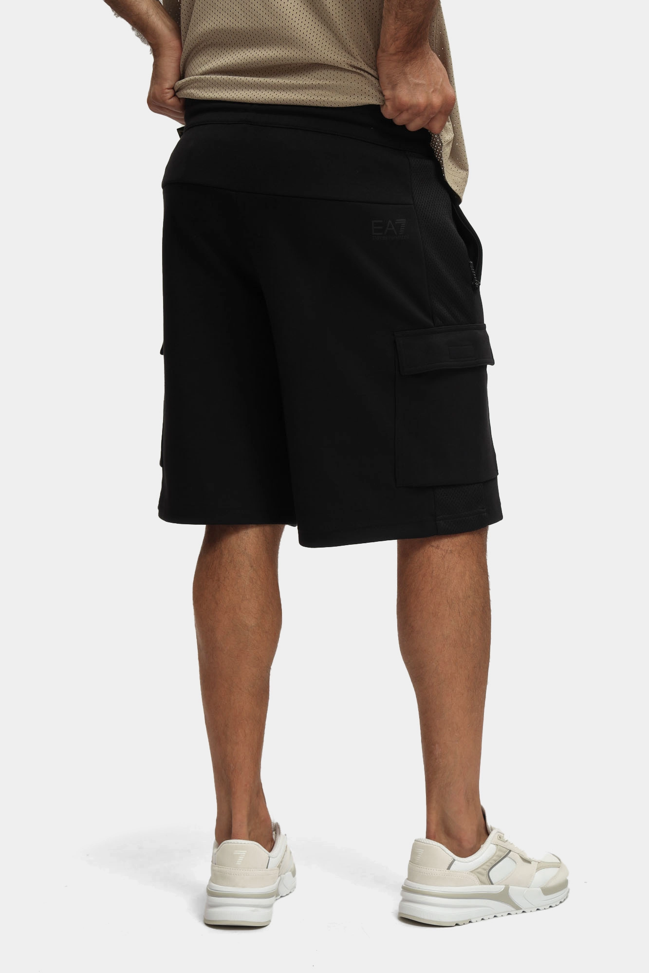 7M000326_AF12660 Шорты трикотажные EA7 Черный