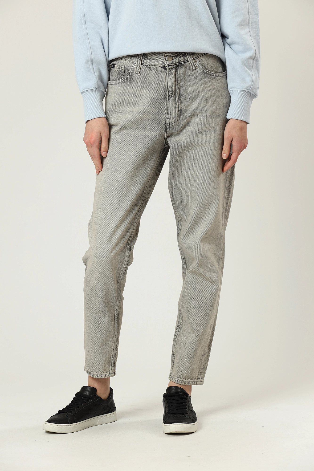 MOM JEAN Calvin Klein Jeans J20J217828 1BZ Med Online.ru