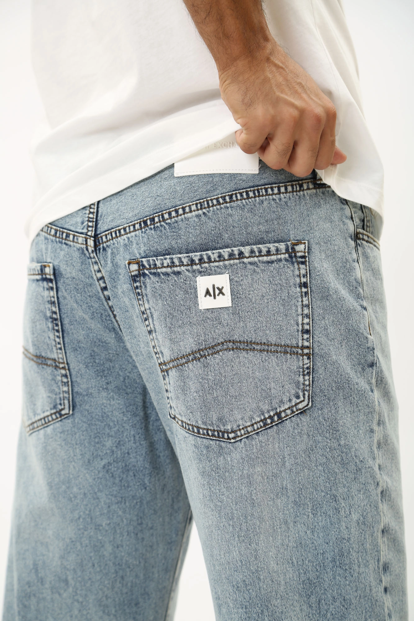 3DZJ88_Z1XEZ Брюки джинсовые Armani Exchange Синий