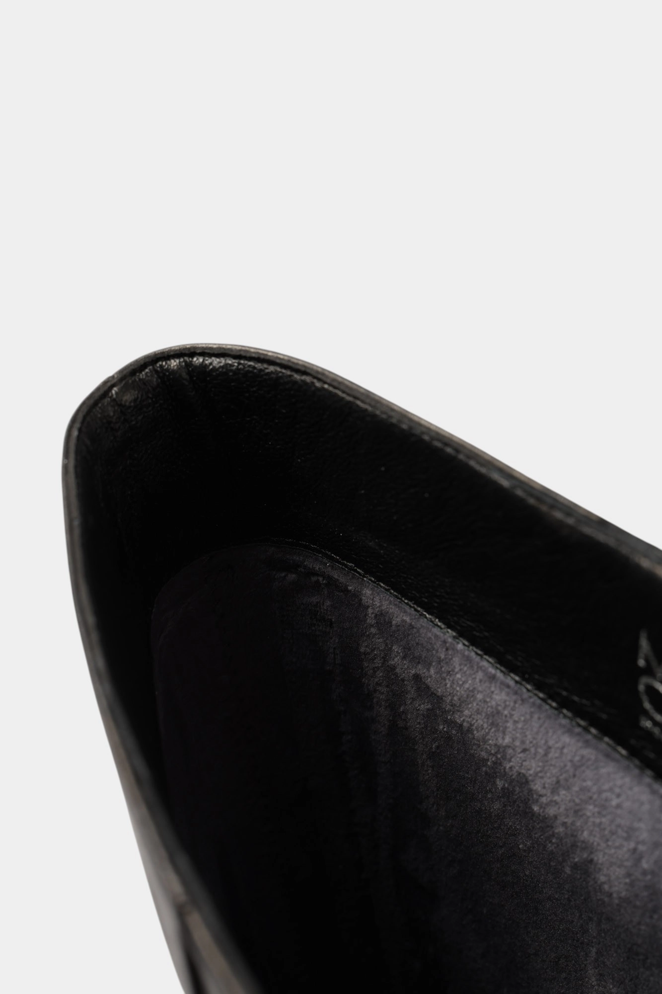 MC23329-WT Ботфорты Marc Cony Черный