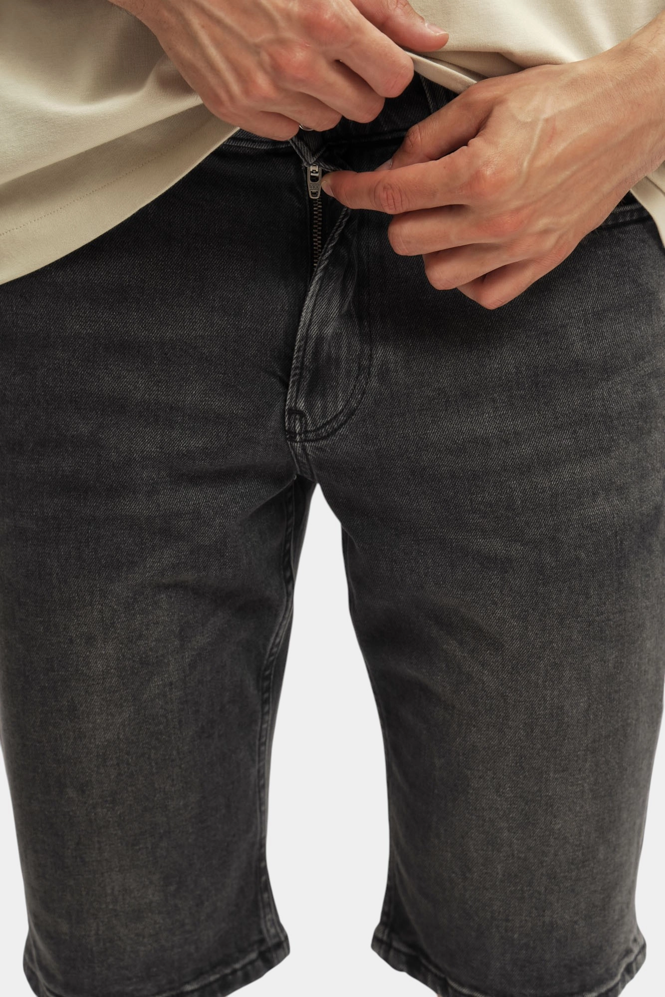 J30J327515 Шорты джинсовые Calvin Klein Jeans Серый