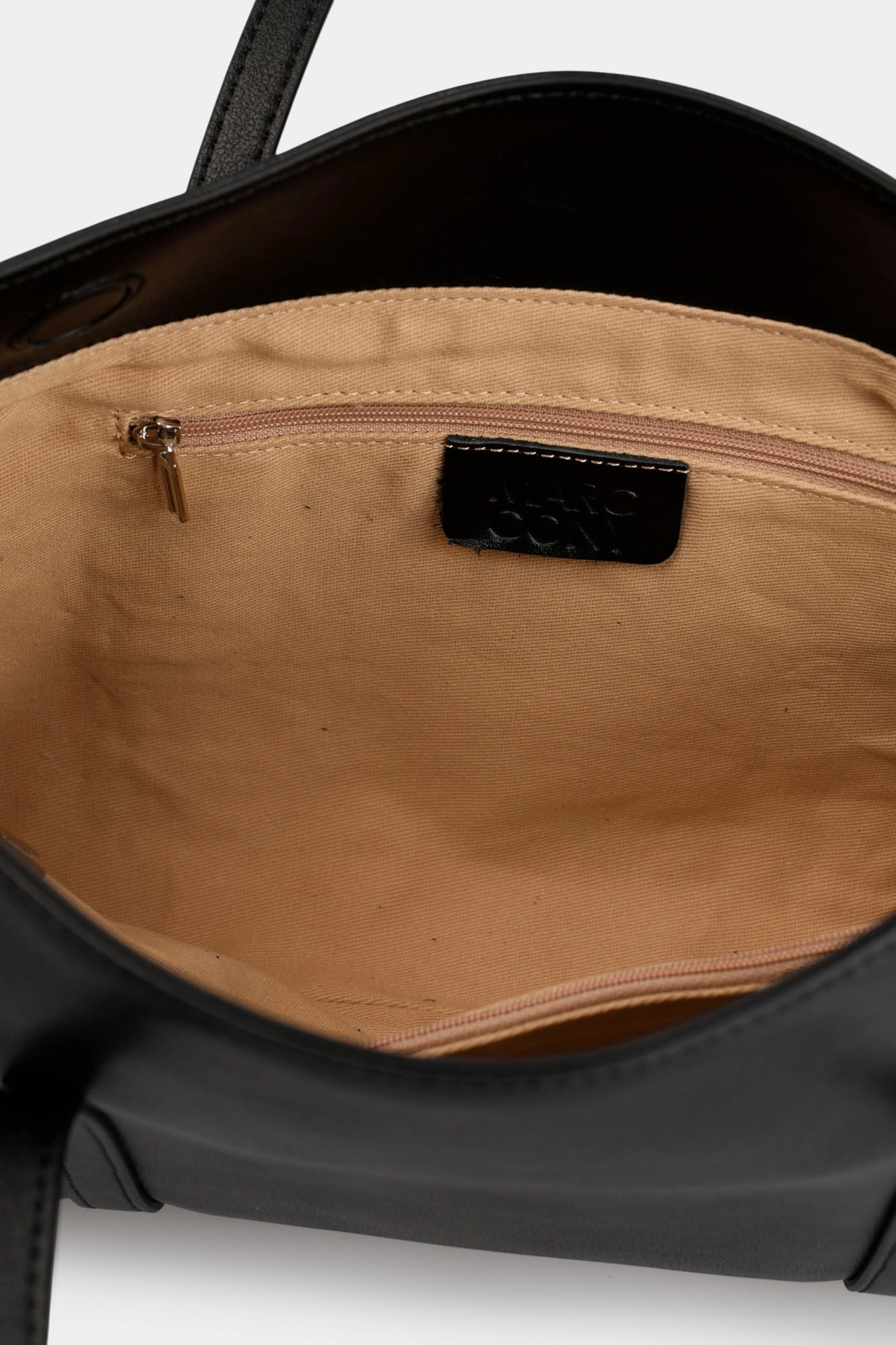 115-813-19-4 Сумка Marc Cony Черный