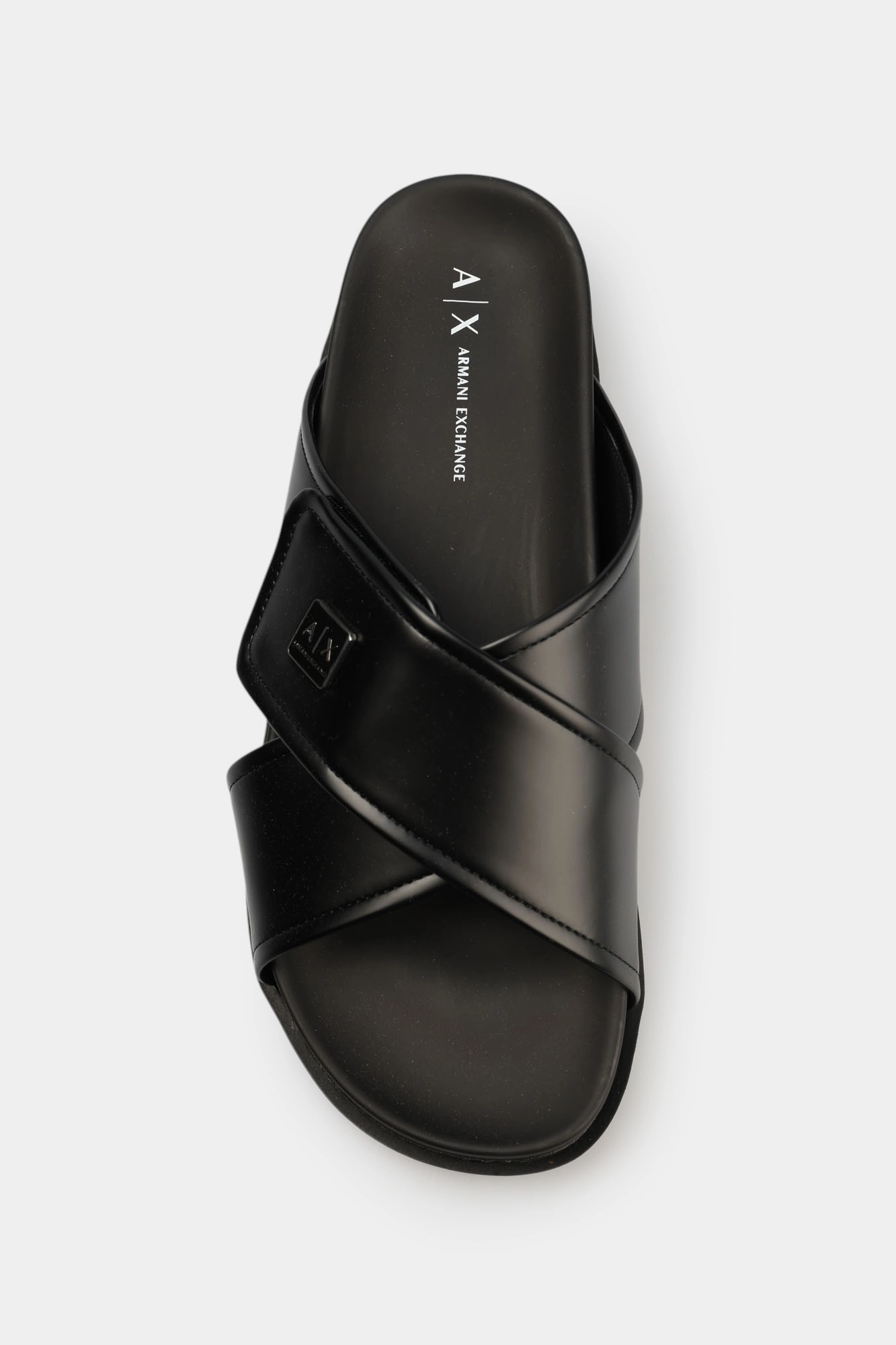 XDP063_XV927_2 Шлепанцы Armani Exchange Черный