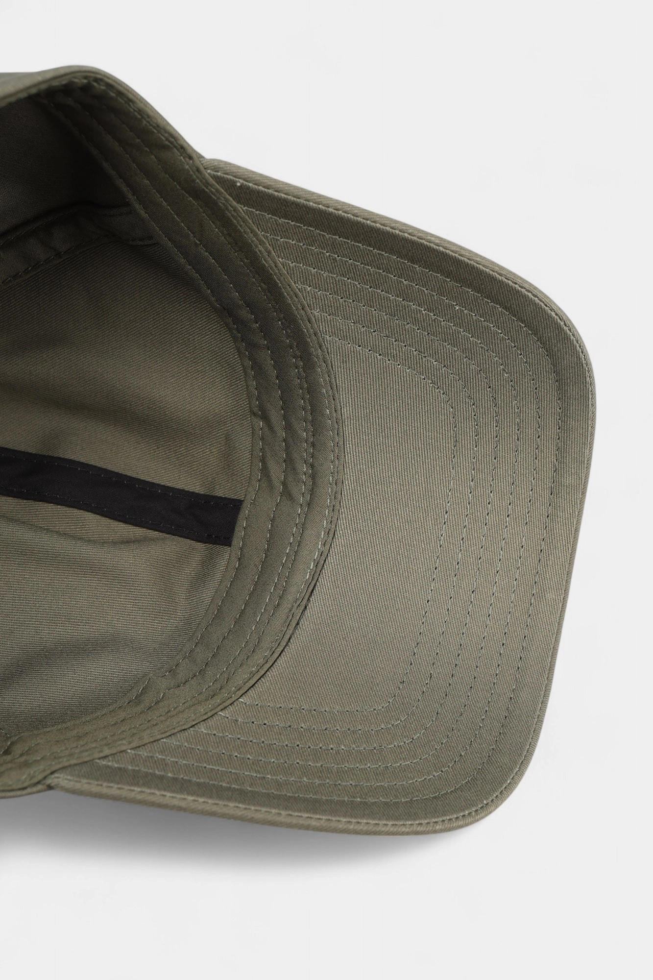 30046709_10017546 Кепка Strellson Зеленый