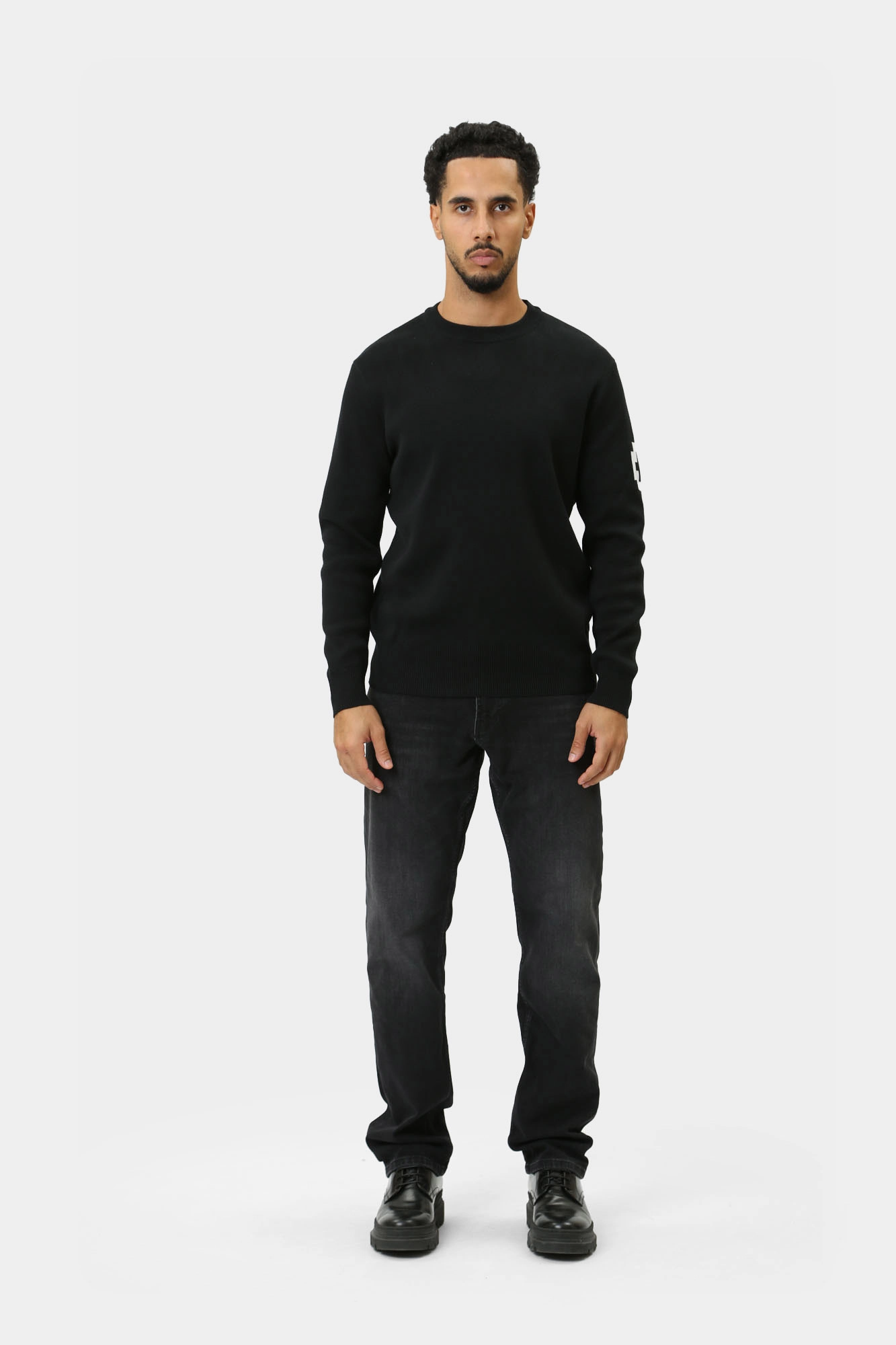 30043255_10018317 Свитшот Strellson Черный