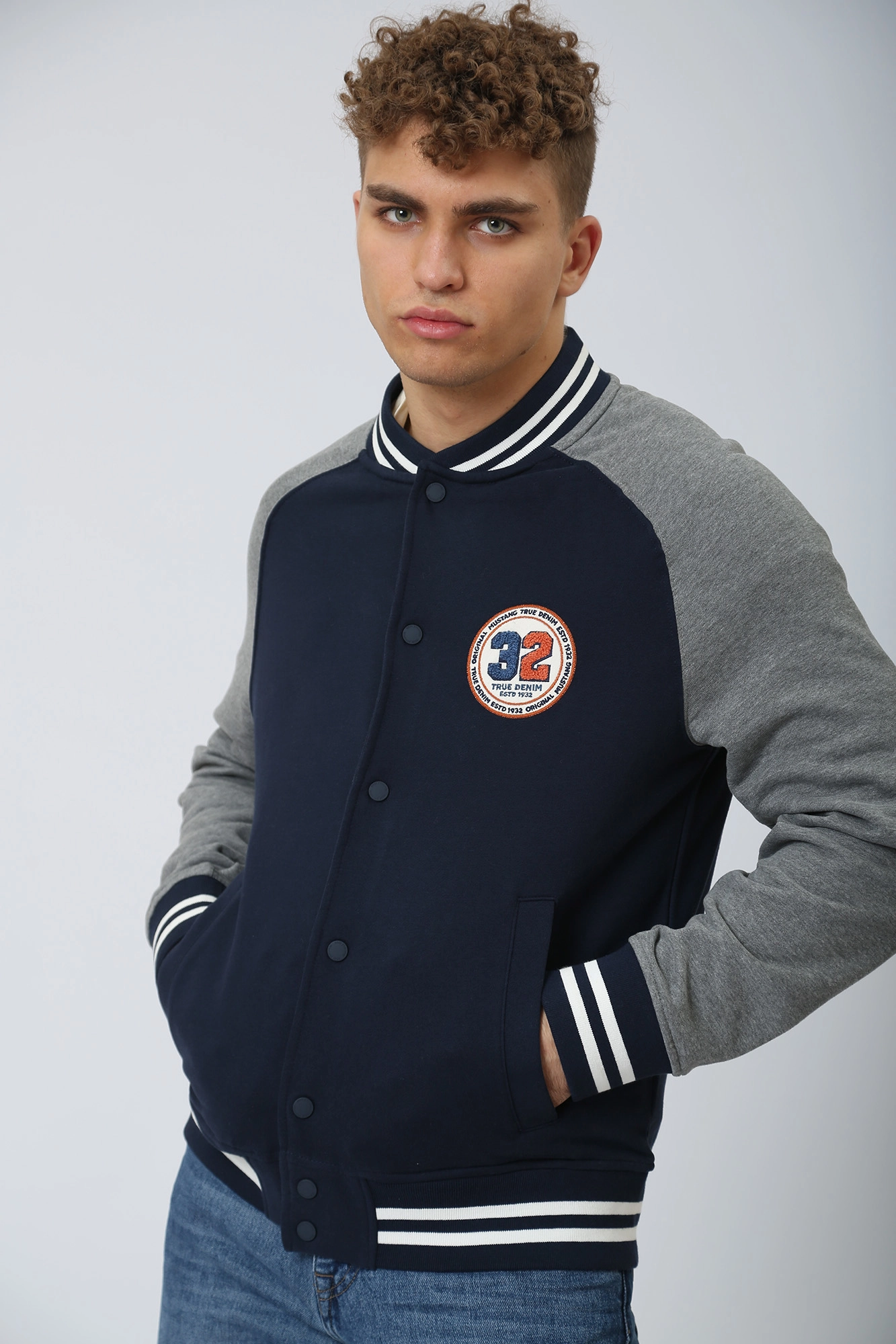 1013076 Бомбер Mustang Синий