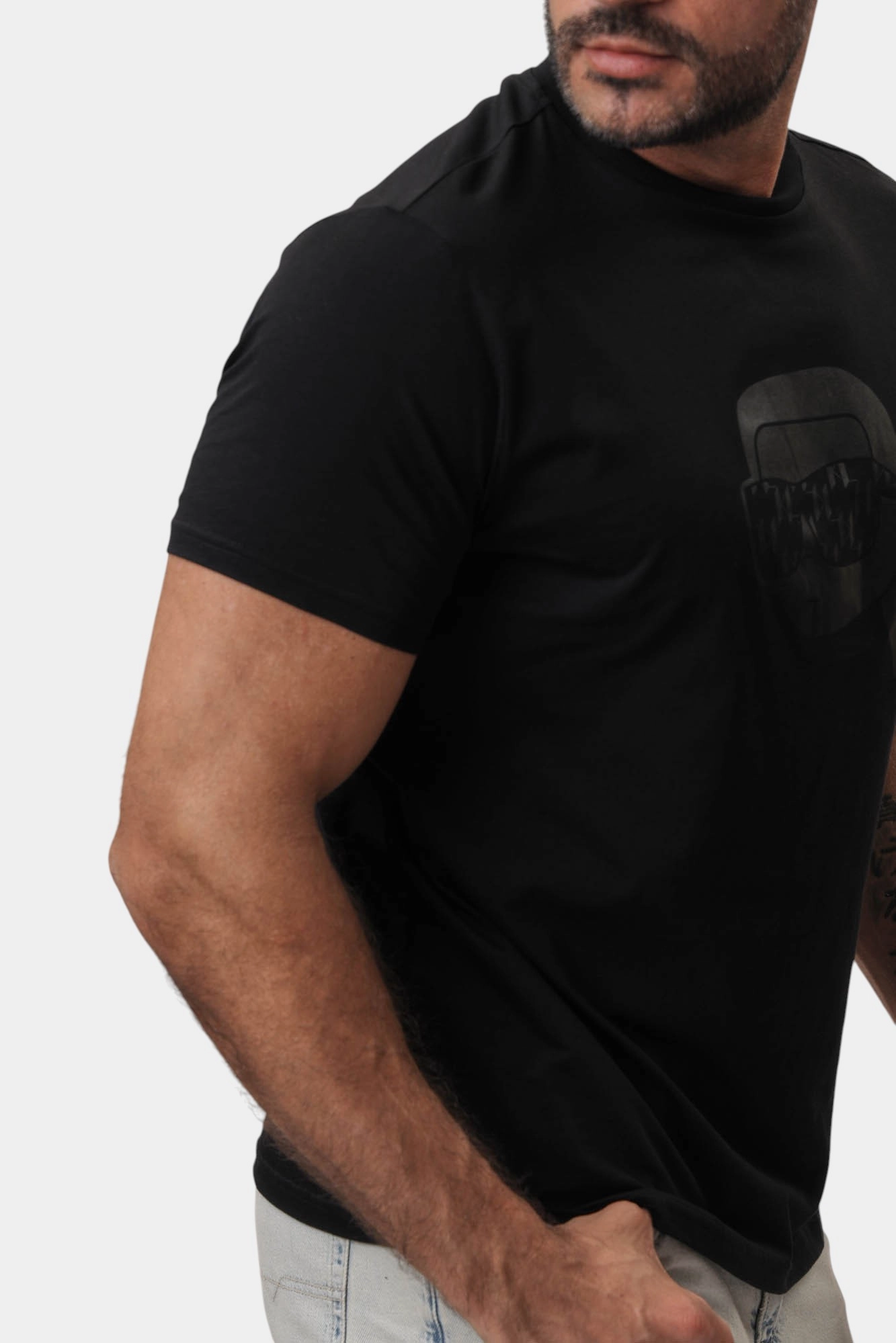 552251_755076 Футболка Karl Lagerfeld Черный