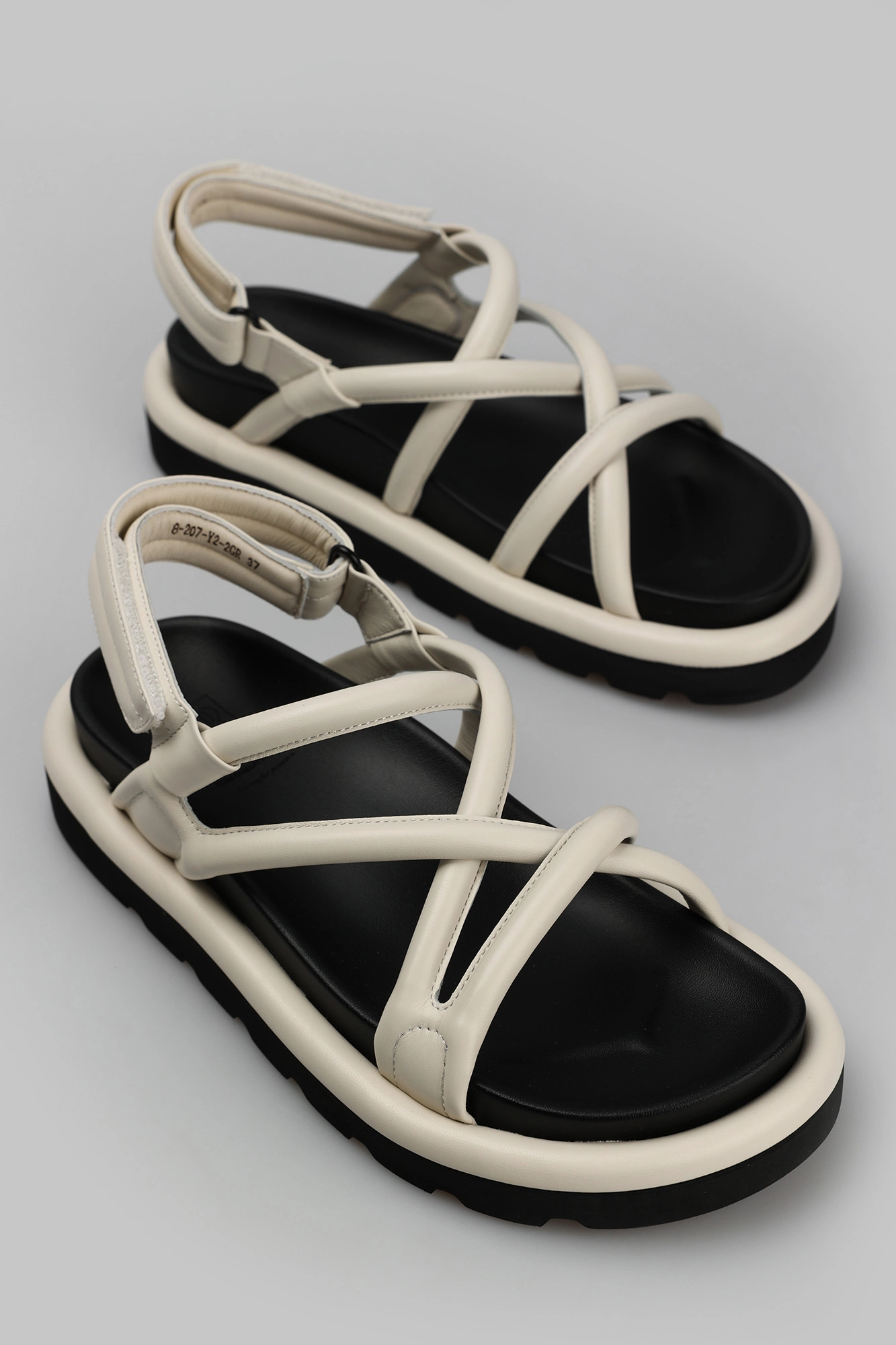 207-Y2 Сандалии Graciana Молочный