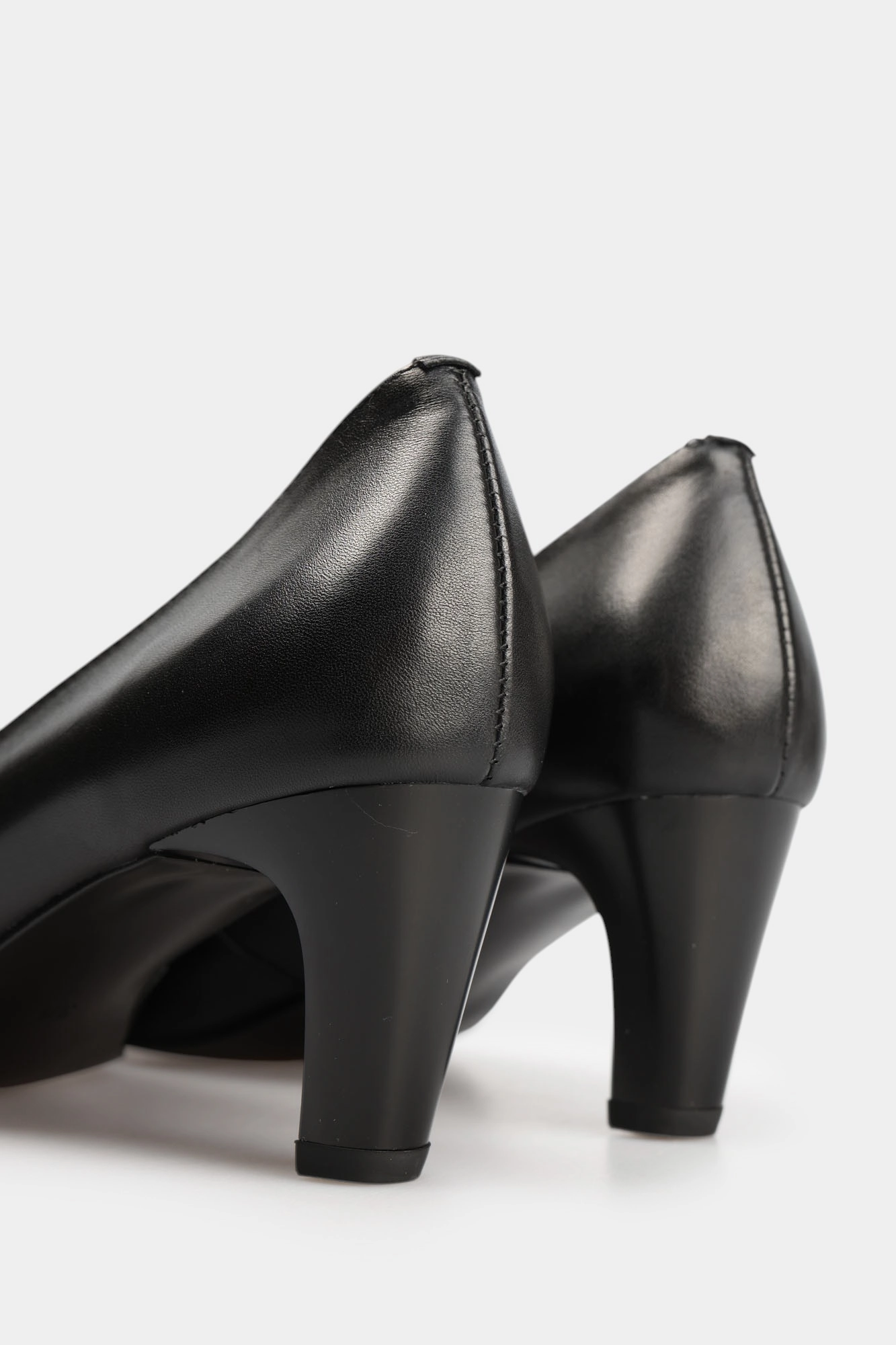 MC2180 Туфли лодочки Marc Cony Черный