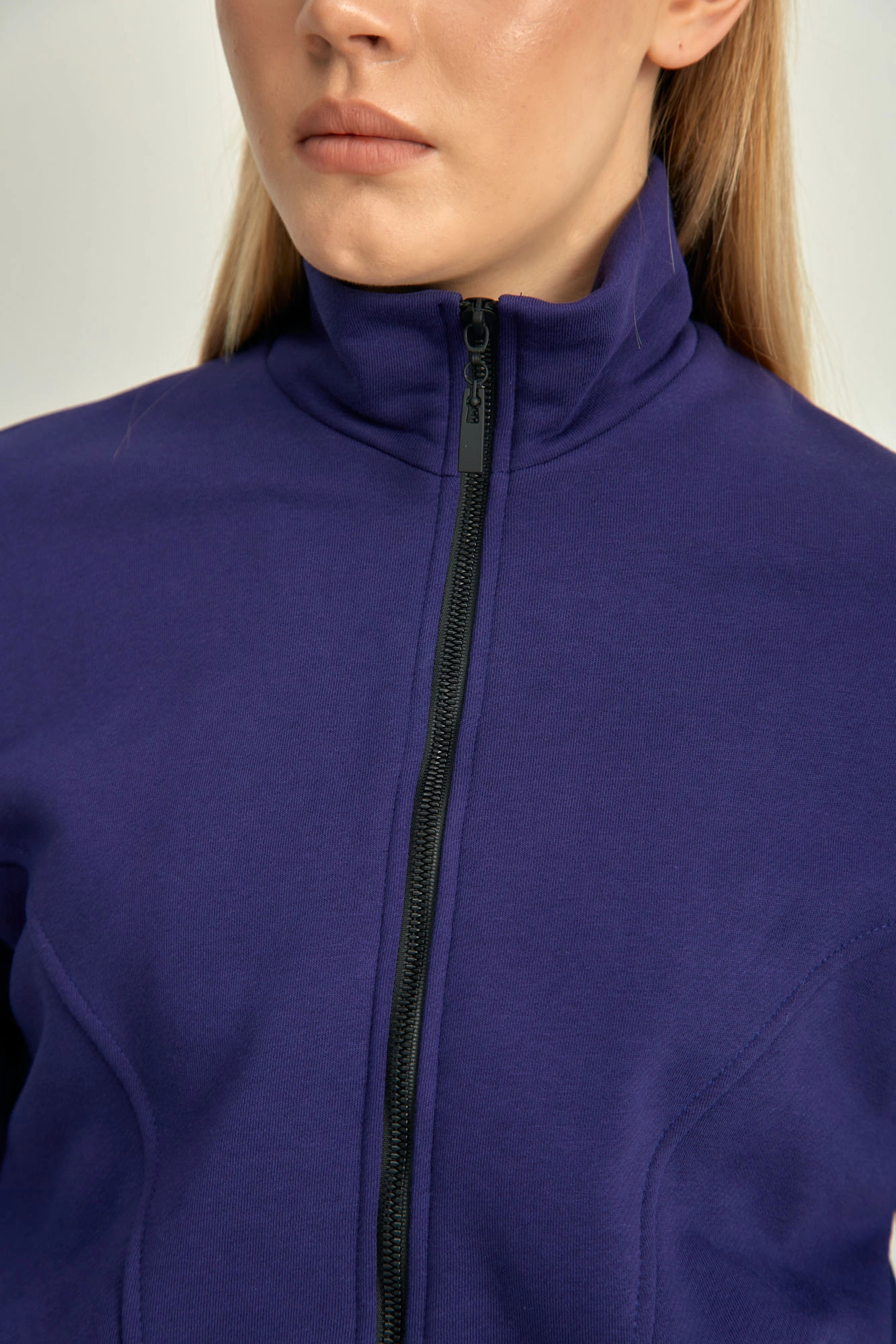 W-241-P-11-0091 тректоп the hills 