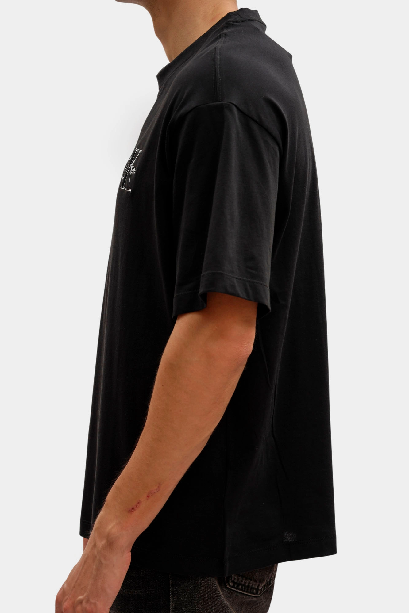 LV04RC856G Футболка Calvin Klein Jeans Черный