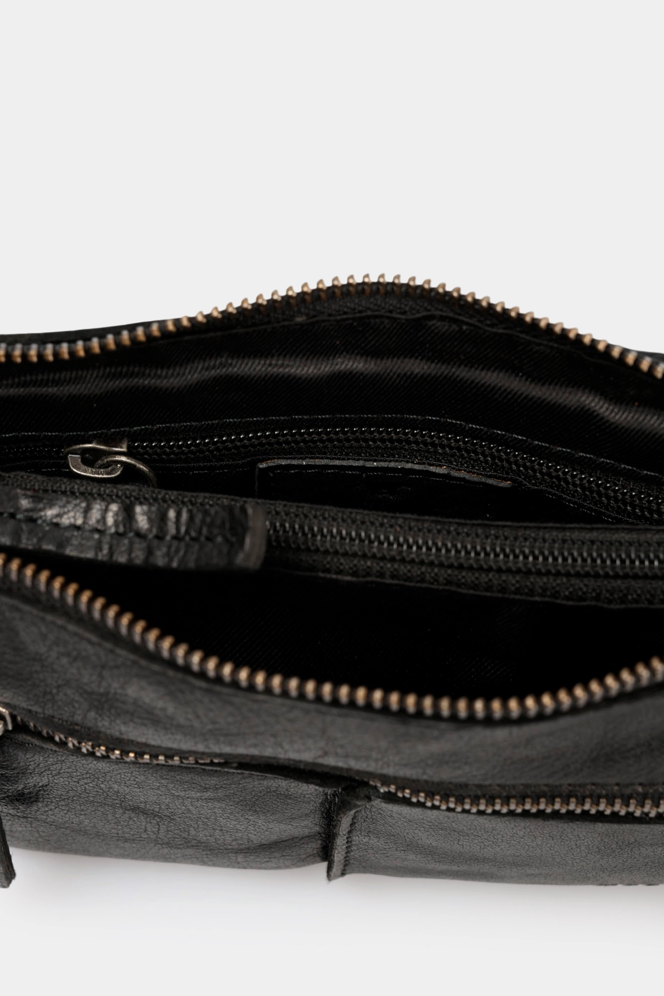 45,1232 Сумка Mustang Черный