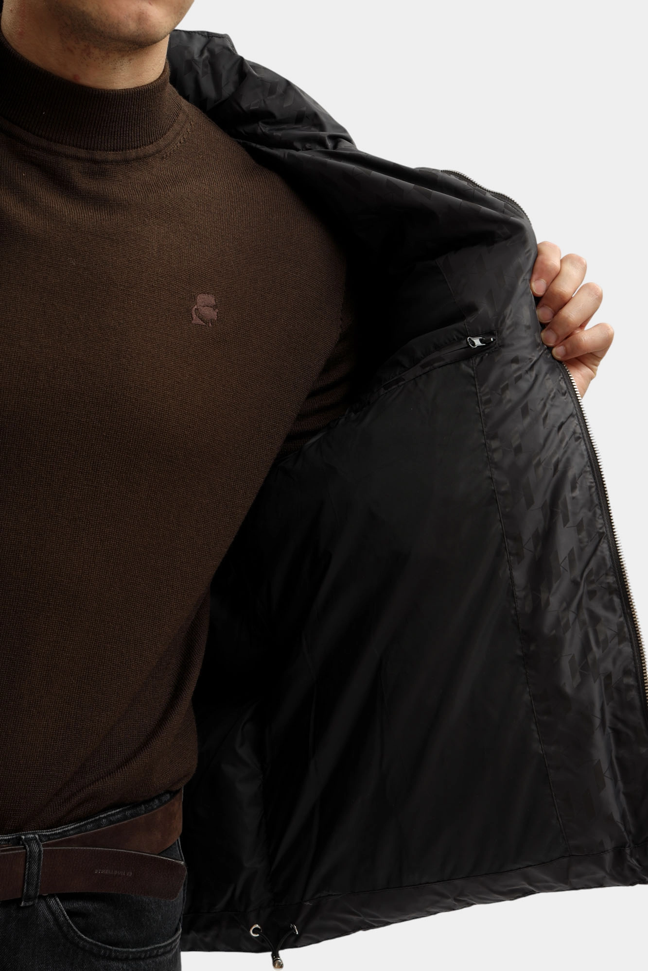 554504_505016 Куртка пуховая Karl Lagerfeld Черный