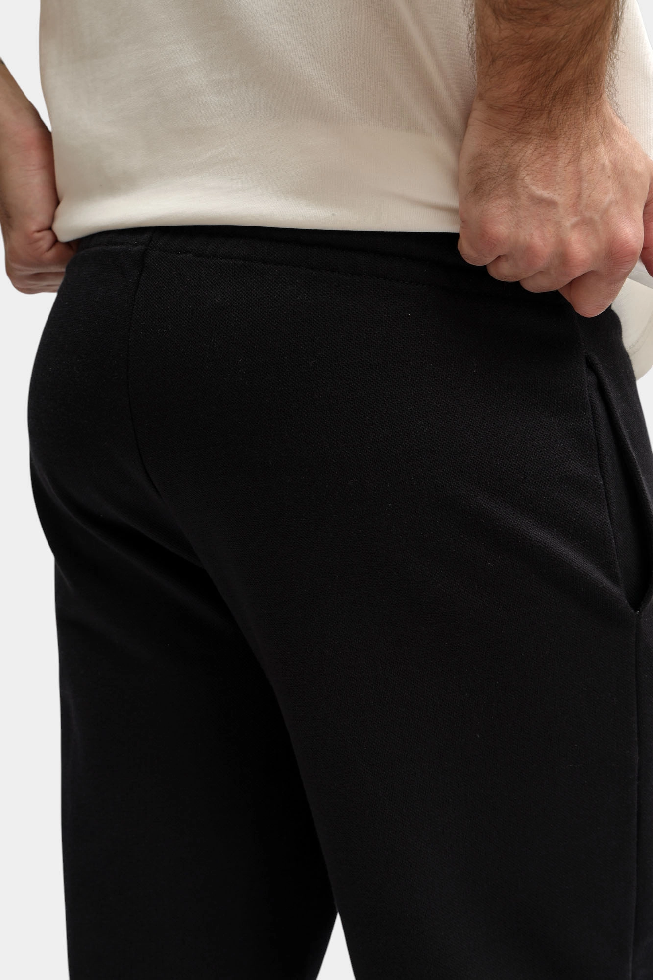 M-261-P-20-1603 Брюки спортивные The Hills Черный