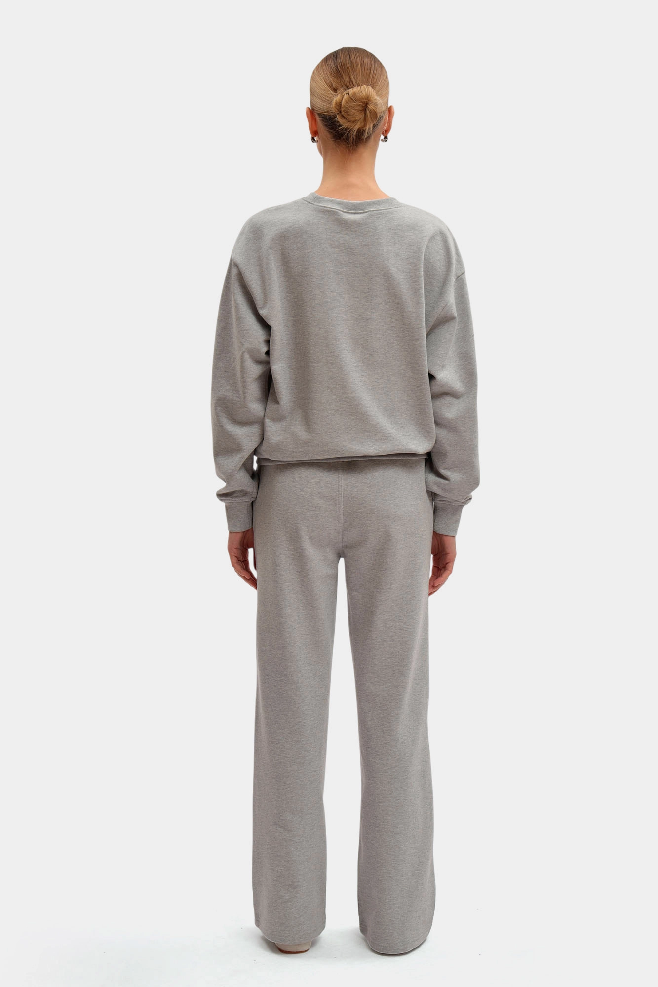 LV047B234G свитшоты calvin klein jeans 