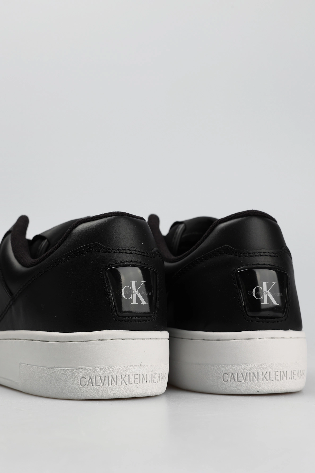 YM0YM00497 Кеды Calvin Klein Черный