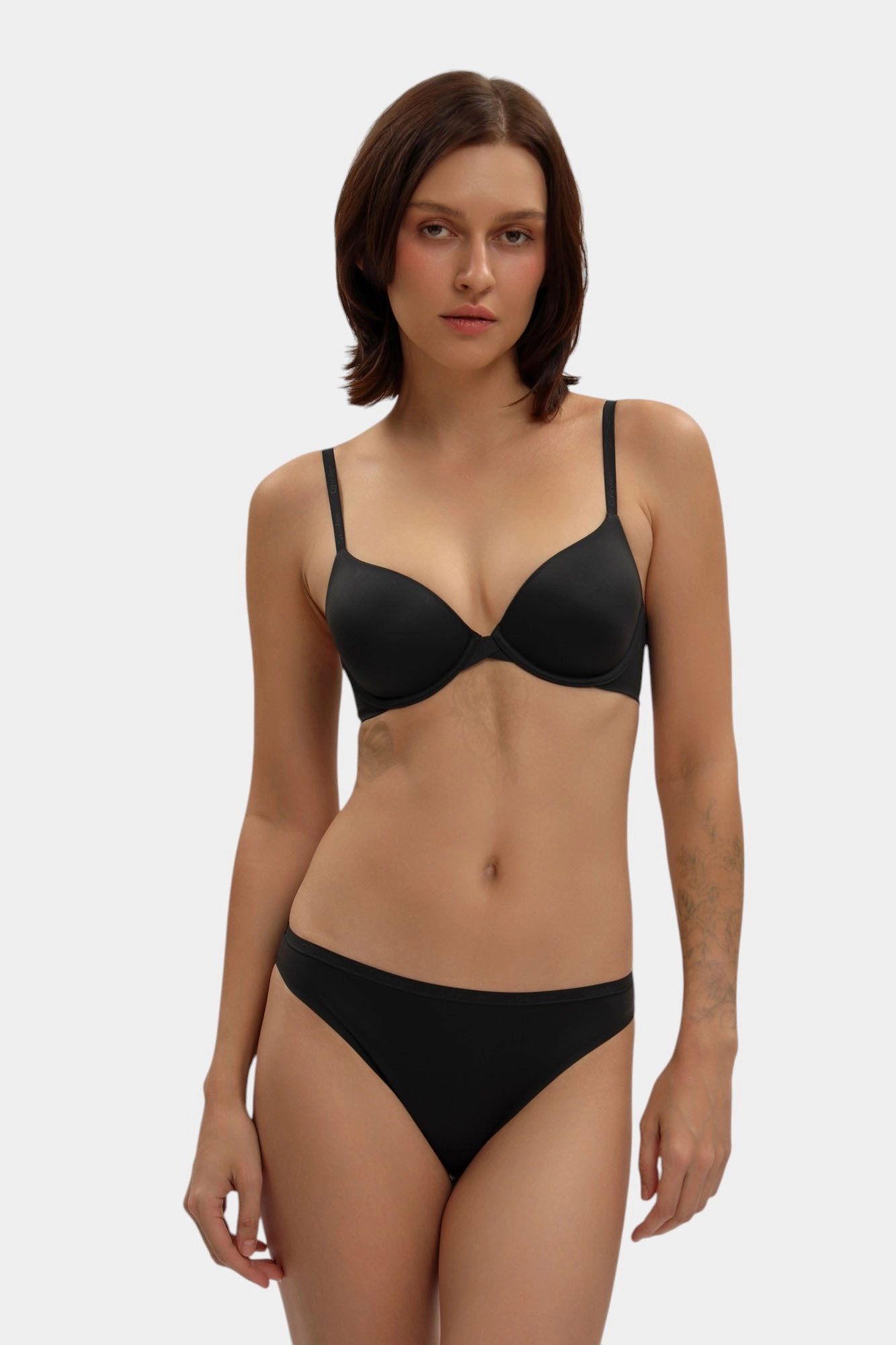 LV000F3837 бюстгалтер calvin klein underwear 