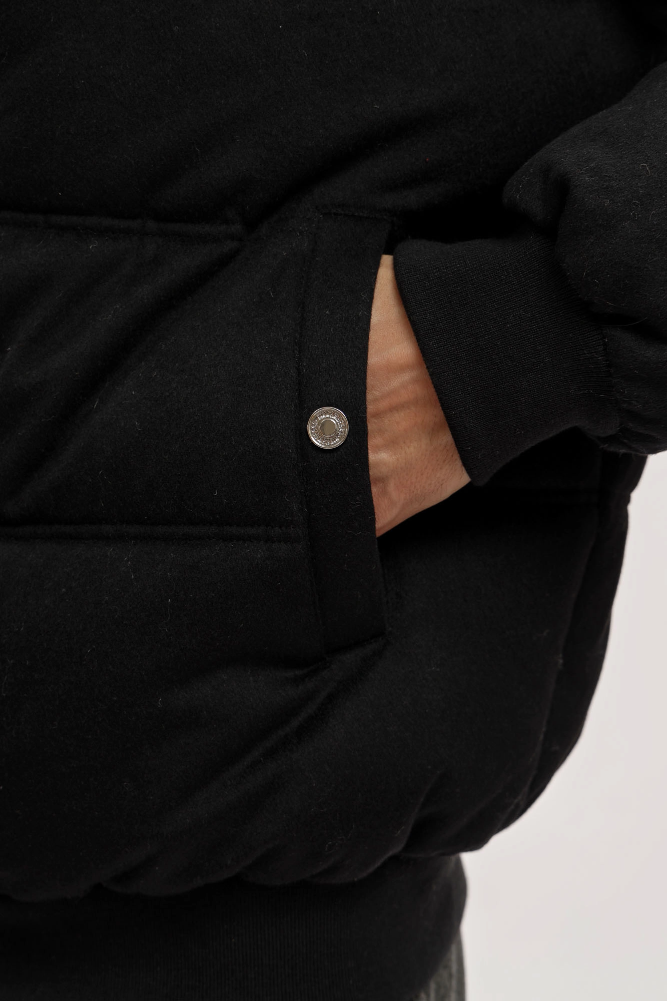 BMG1015B Куртка пуховая Bikkembergs Черный