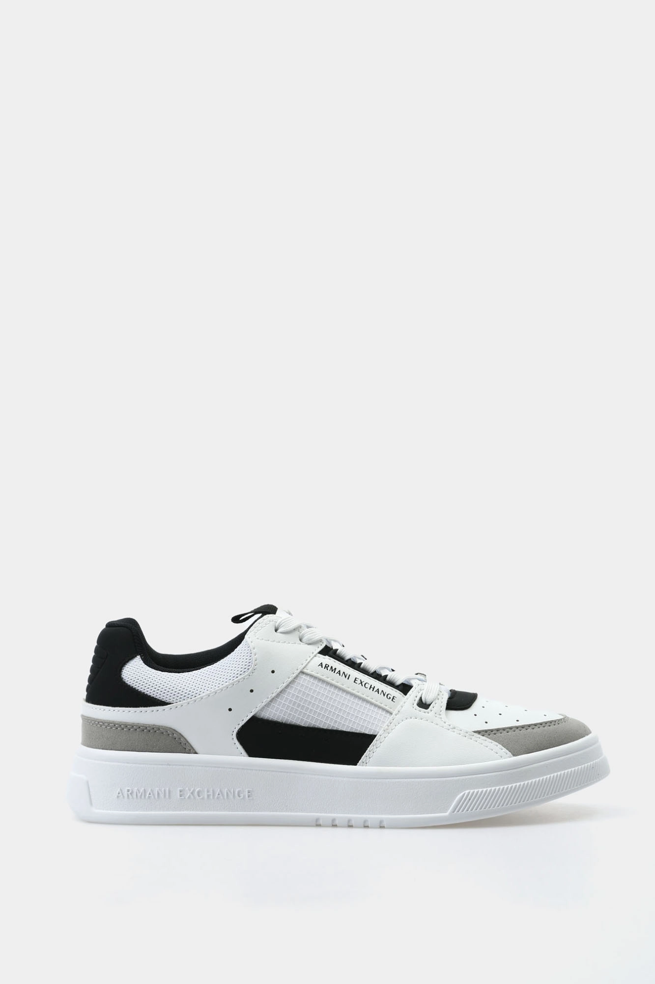 XUX224_XV861_K488 Кроссовки Armani Exchange Белый