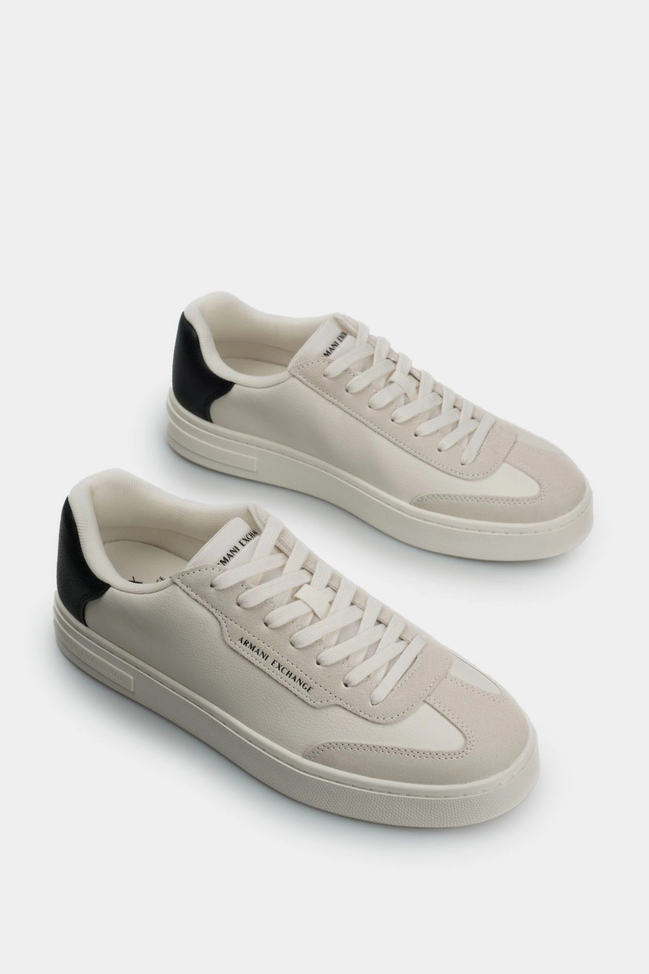 XUX250_XV948 Кеды Armani Exchange Белый