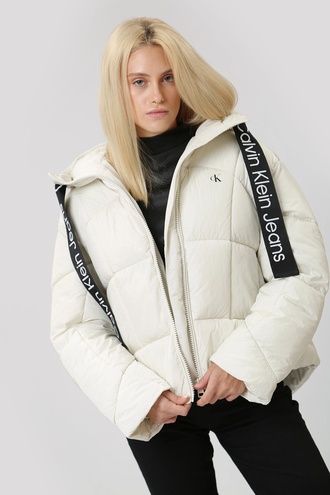 J20J221901 куртка calvin klein jeans 