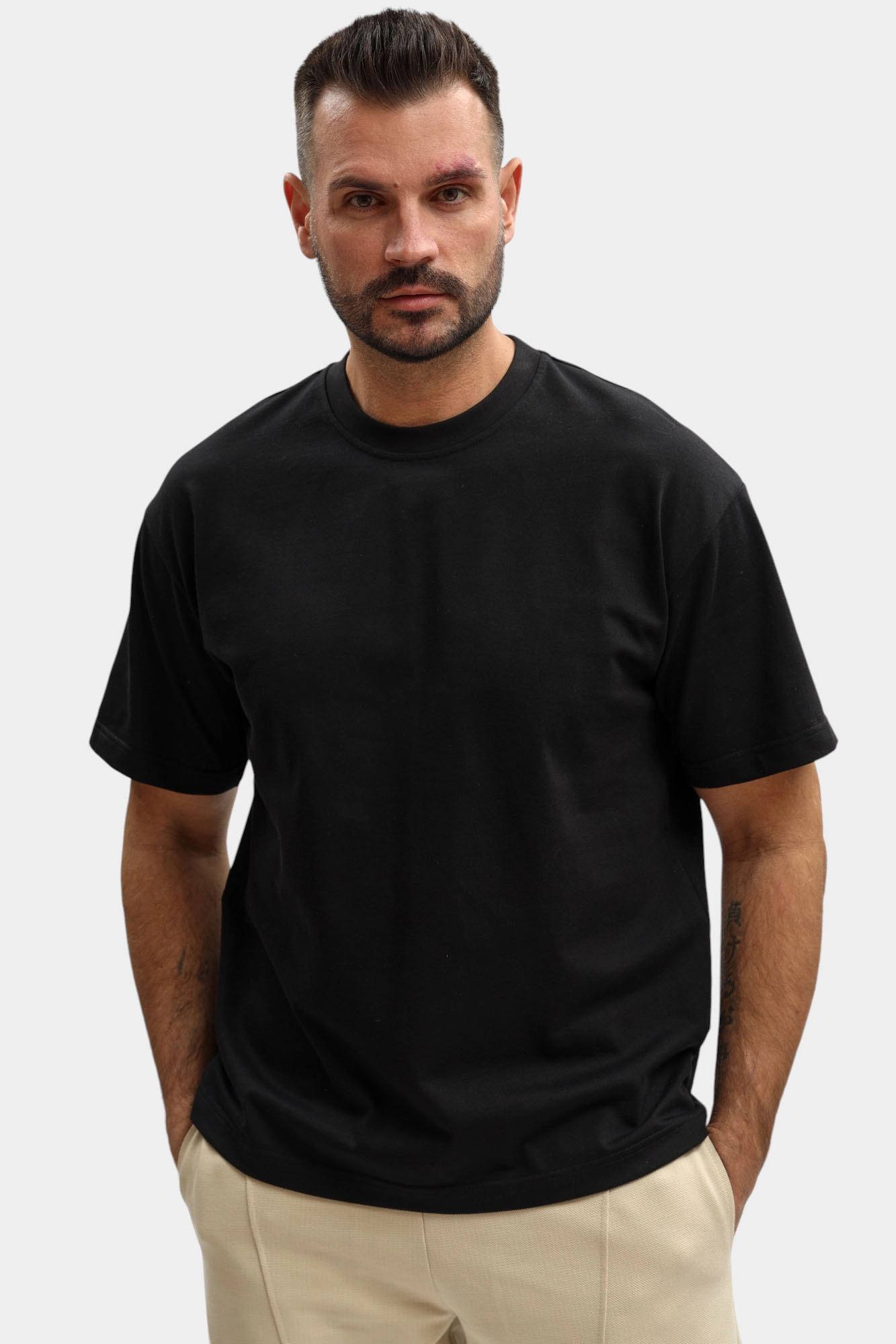 M-261-THT-22-1407 Футболка The Hills Черный