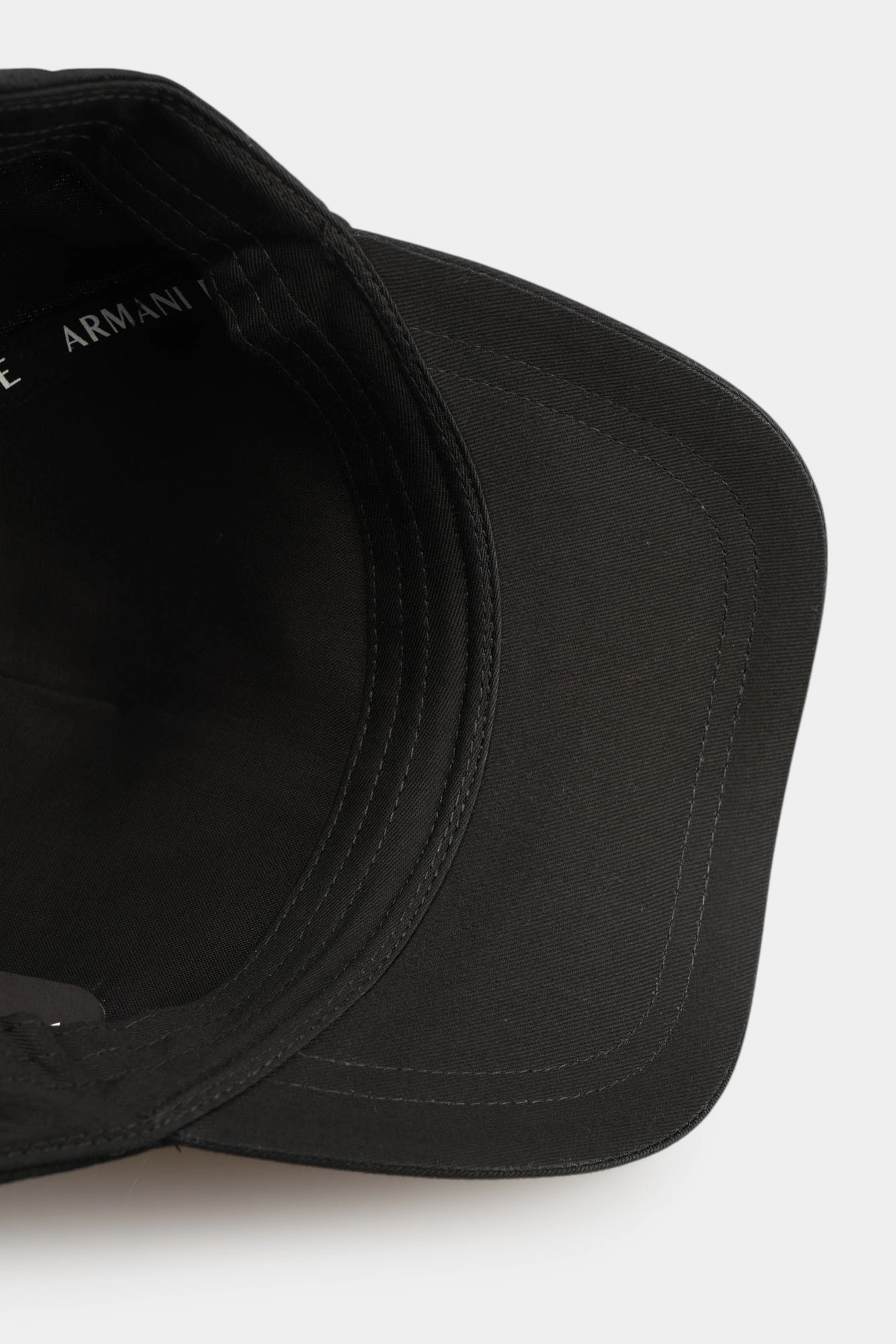 XW001179_AF14711 Кепка Armani Exchange Черный