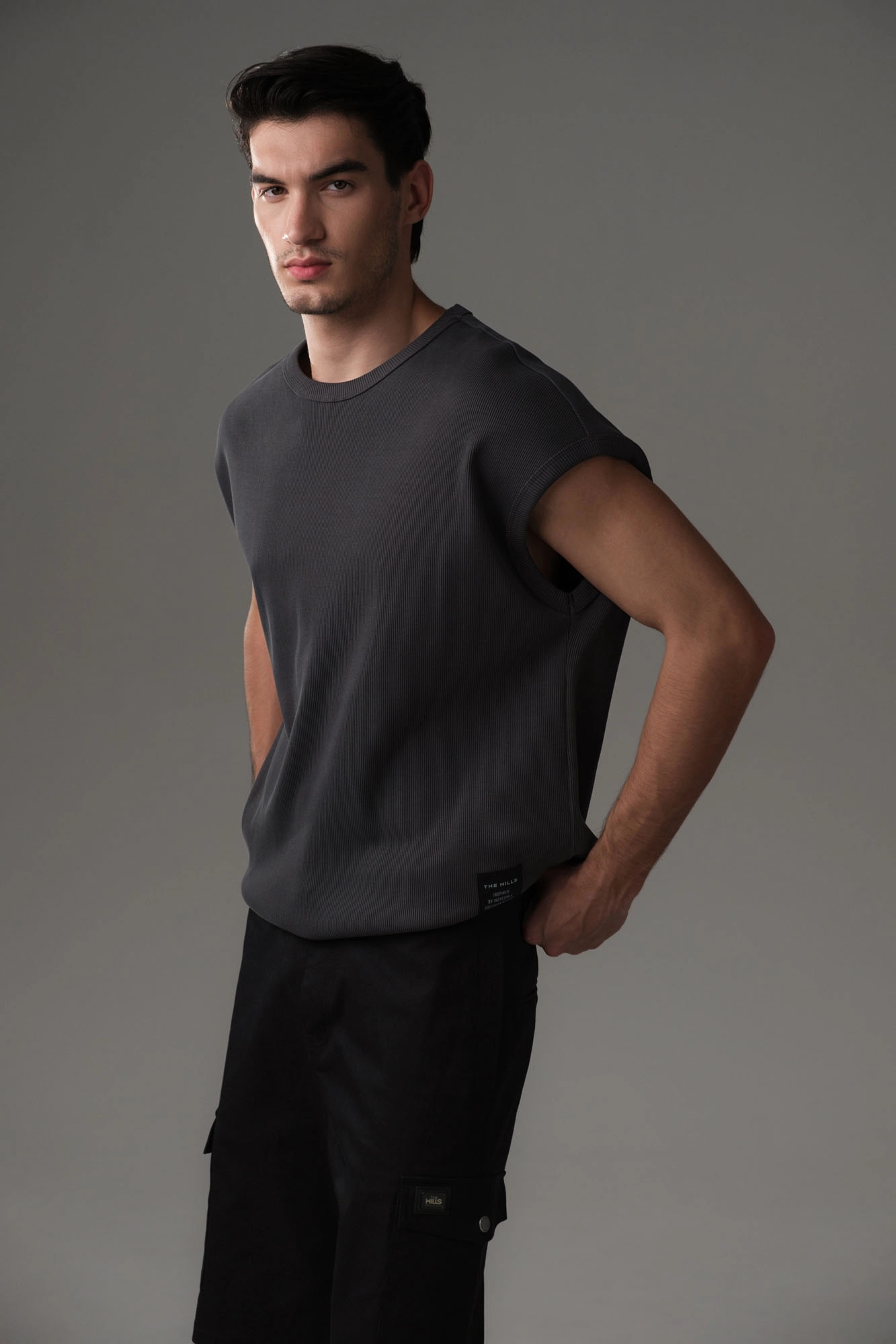 M-251-THT-22-0158 Футболка The Hills Серый