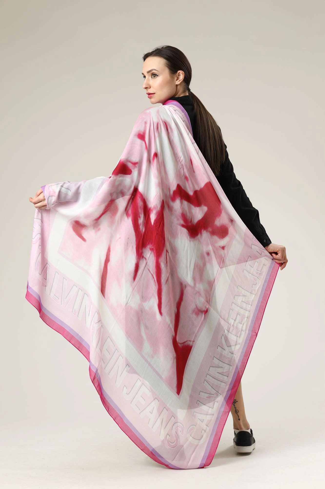 K60K608021 Шарф Calvin Klein Jeans Розовый