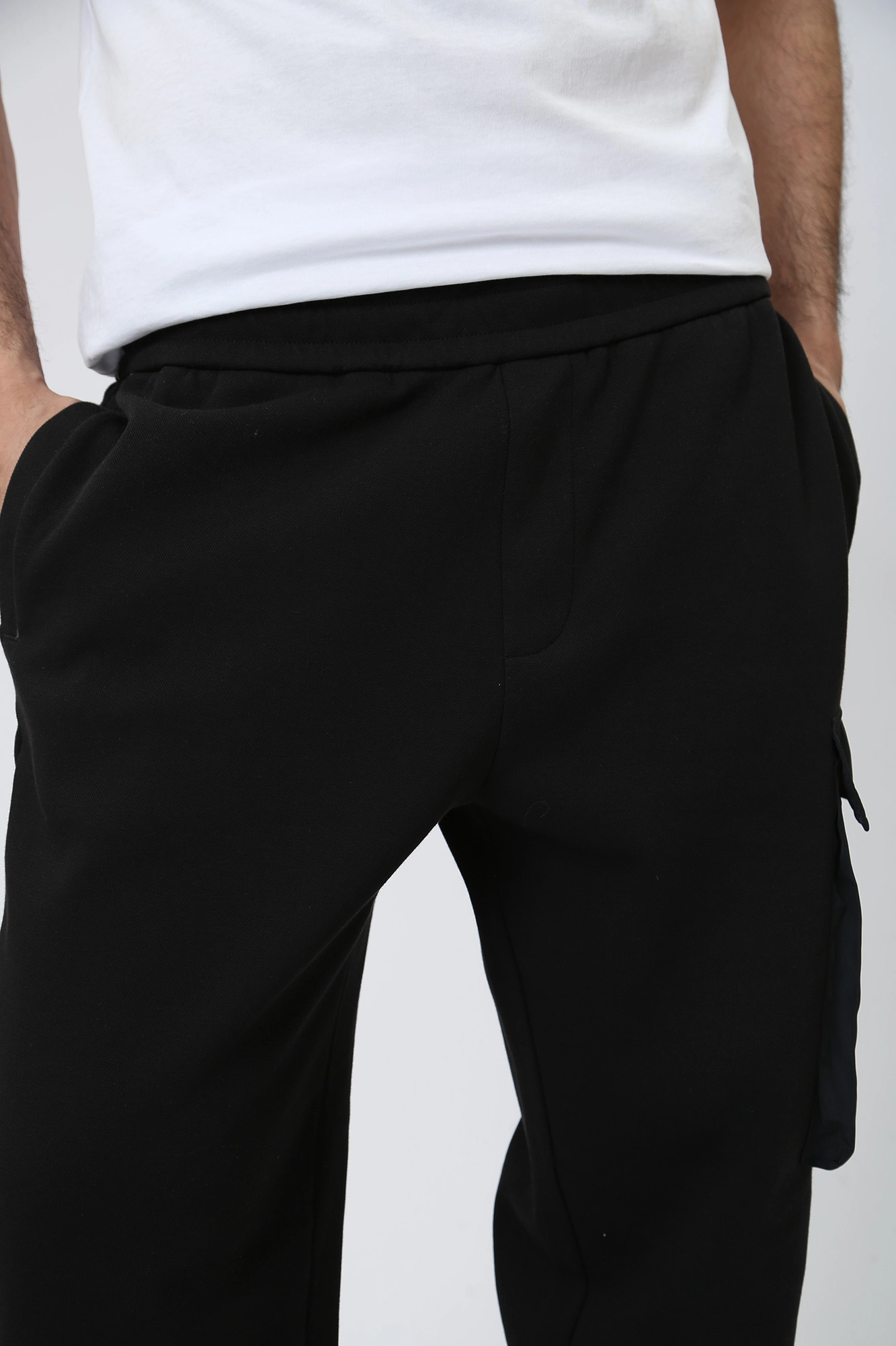 3RZPFE_ZJXGZ Брюки спортивные Armani Exchange Черный