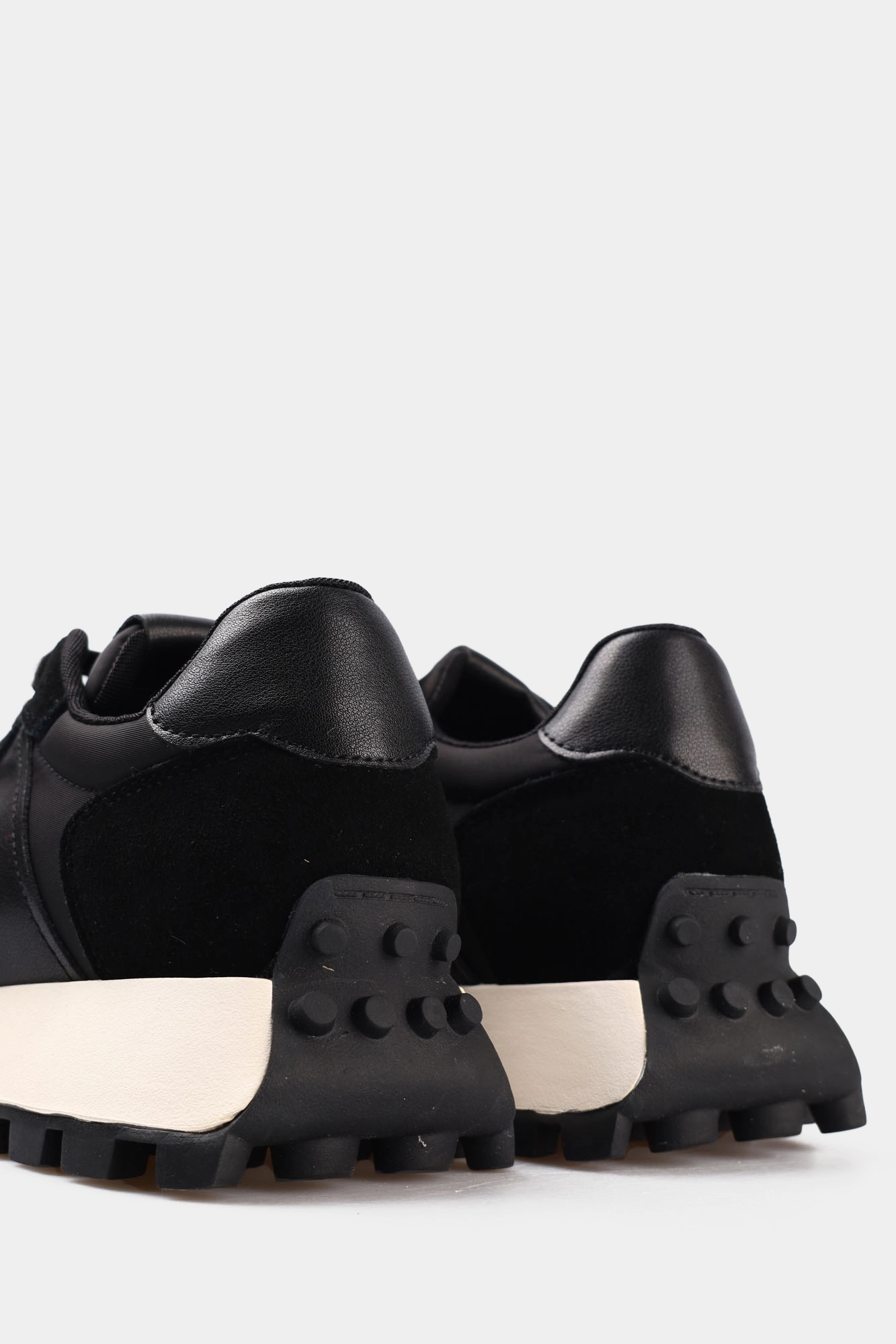 Marc Cony COBL51 U104 1C BLACK Med Online.ru
