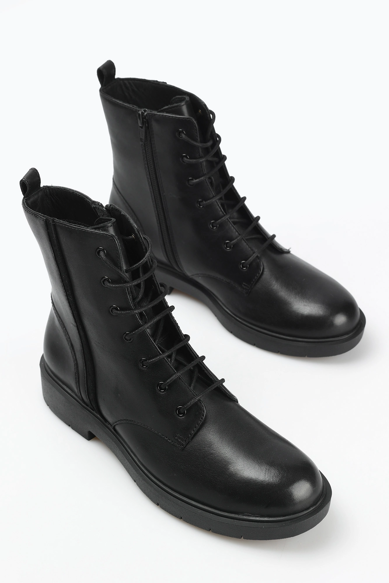 D36QRA04322C Ботинки Geox Черный