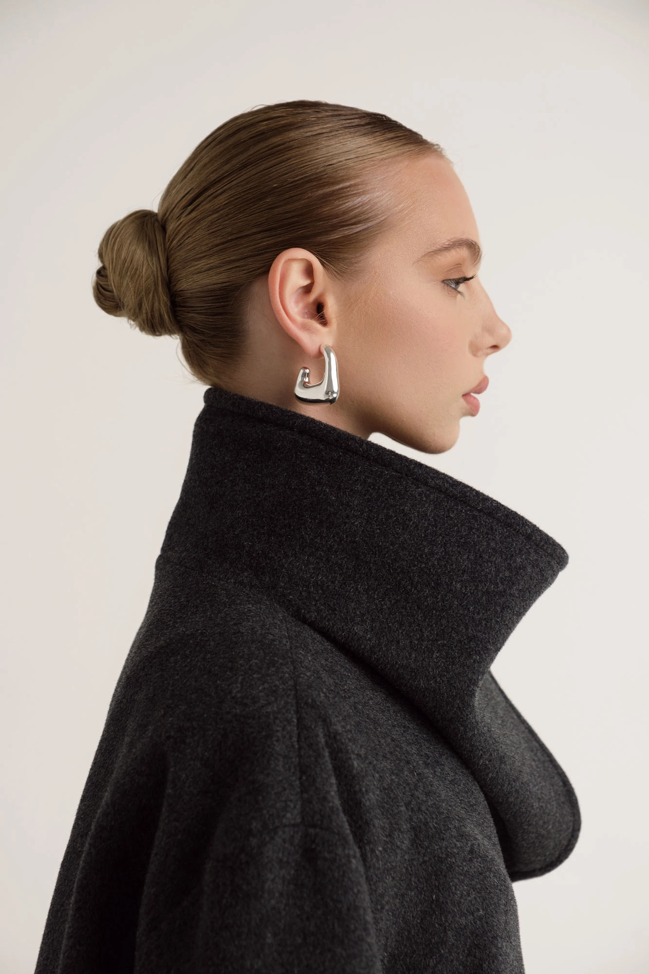 W-242-VA-23310 пальто the hills 