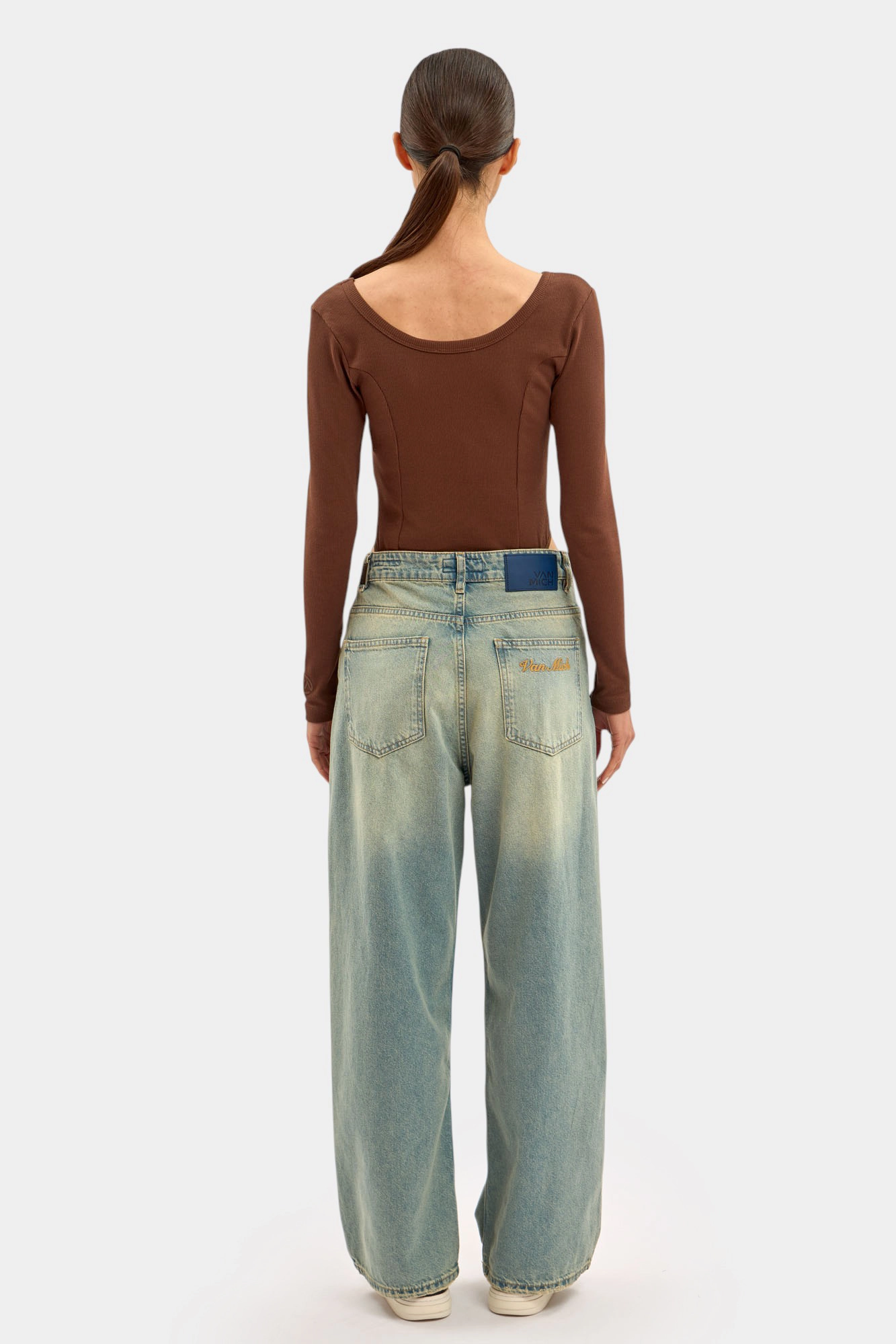 VW-FAT-20-525 боди van mich 