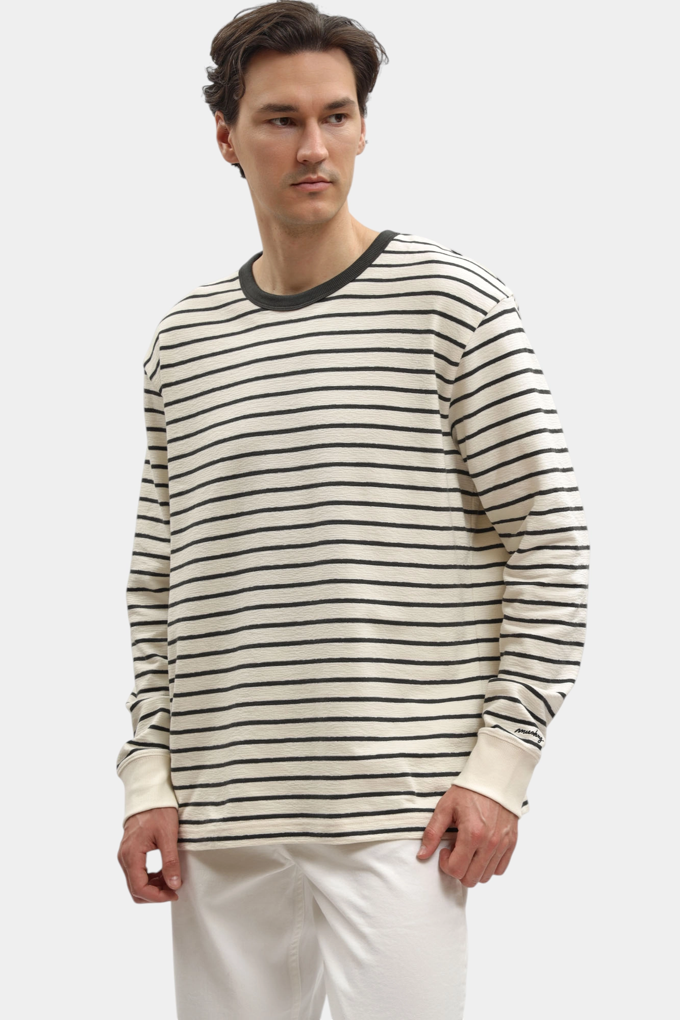 1017405 Лонгслив Mustang Белый