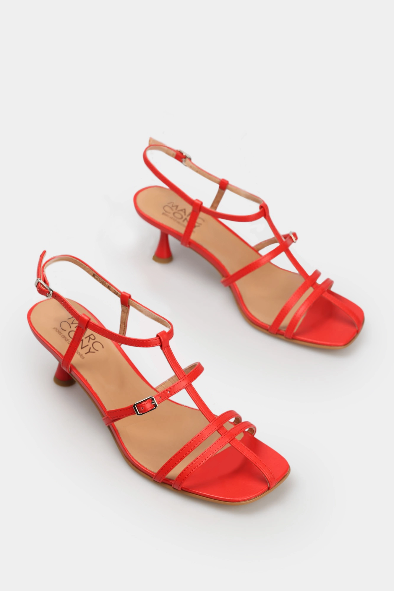 MC21580 Босоножки Marc Cony Красный