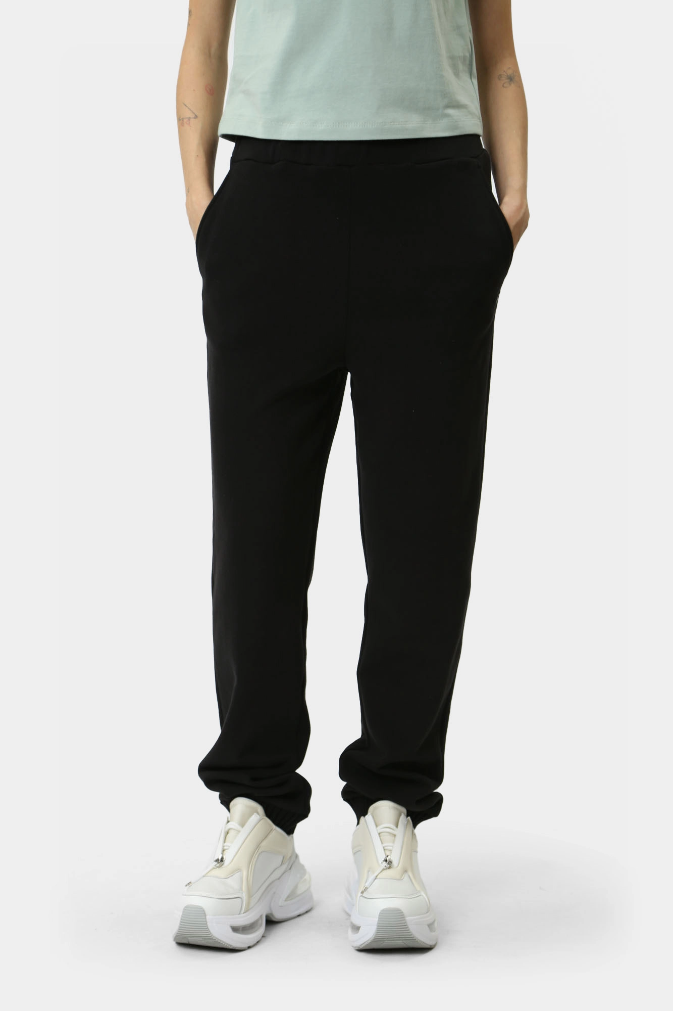 J20J224443 брюки спортивные calvin klein jeans 