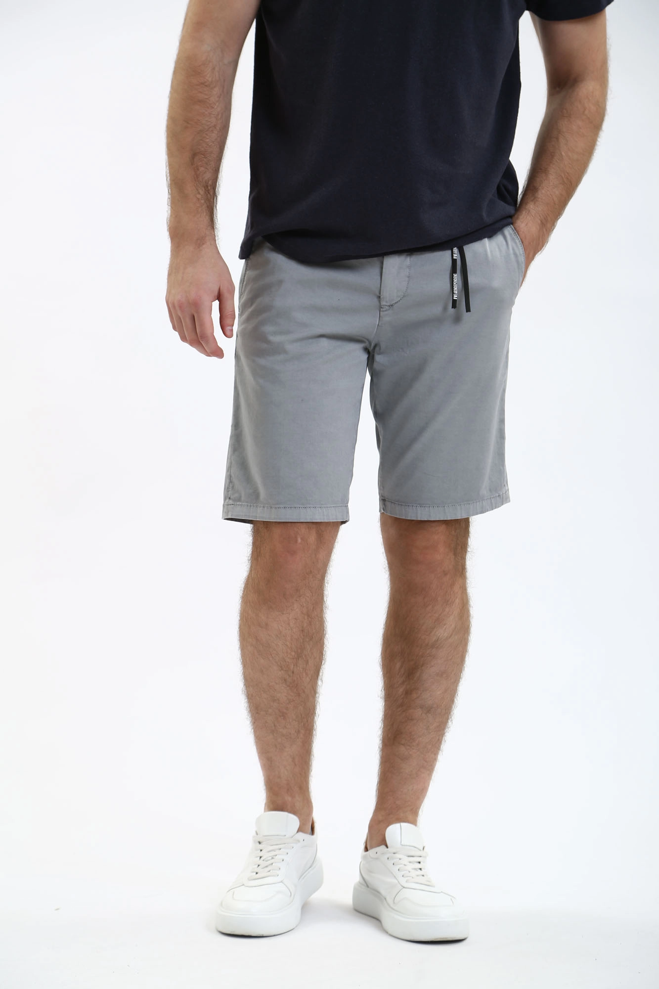 30036807_10015398 Шорты Strellson Серый