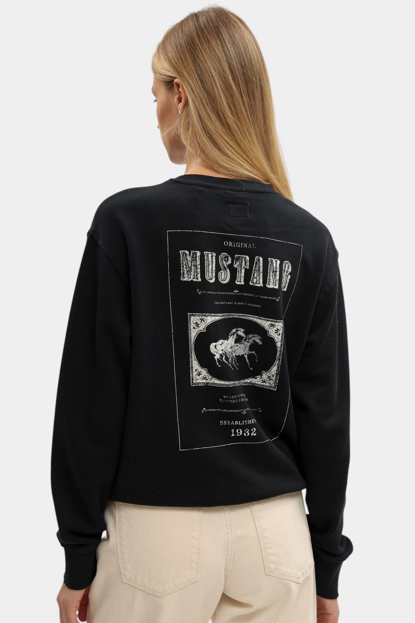 1016768 свитшот mustang 