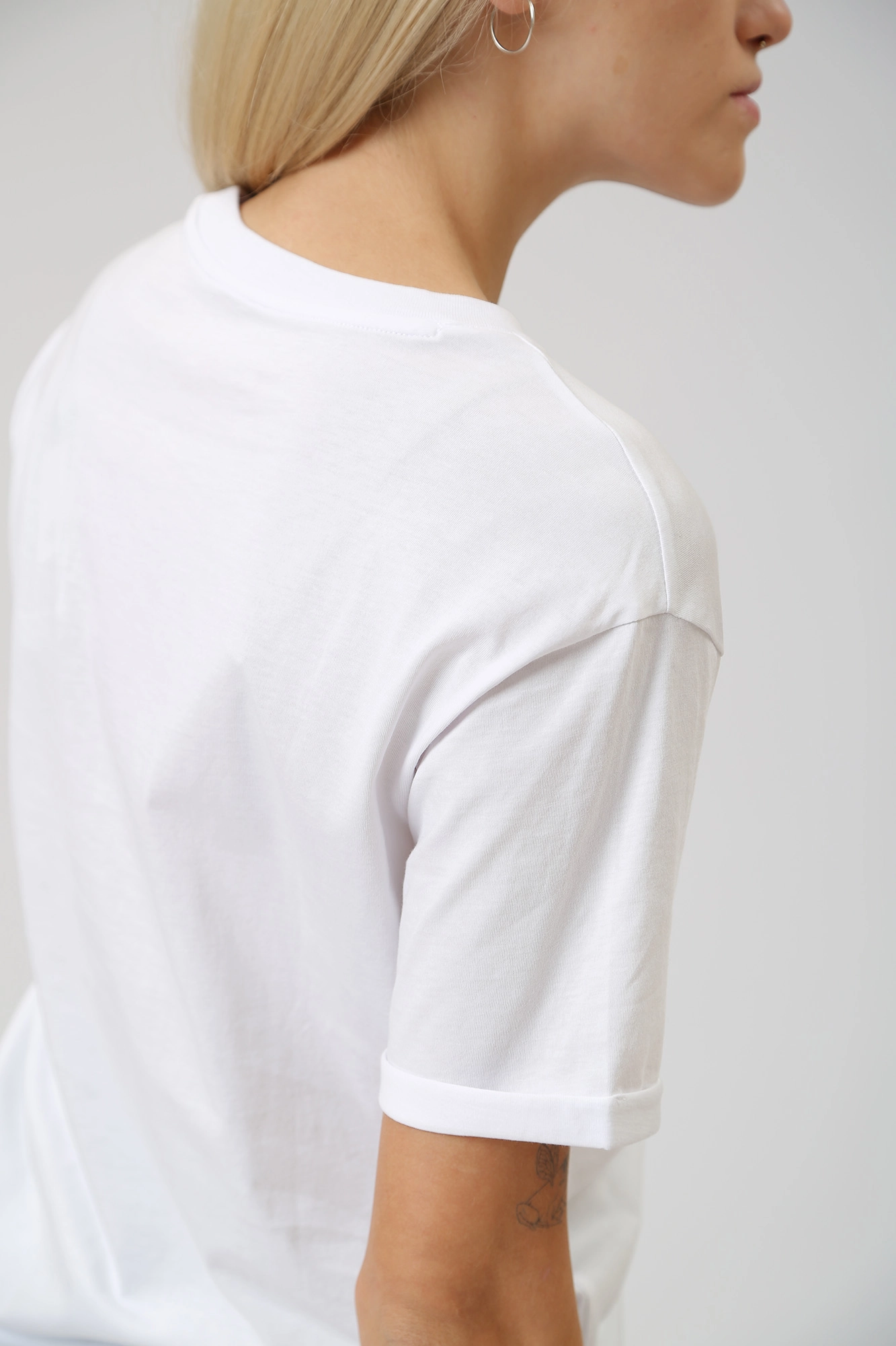 6RYT23_YJ3RZ футболка armani exchange 