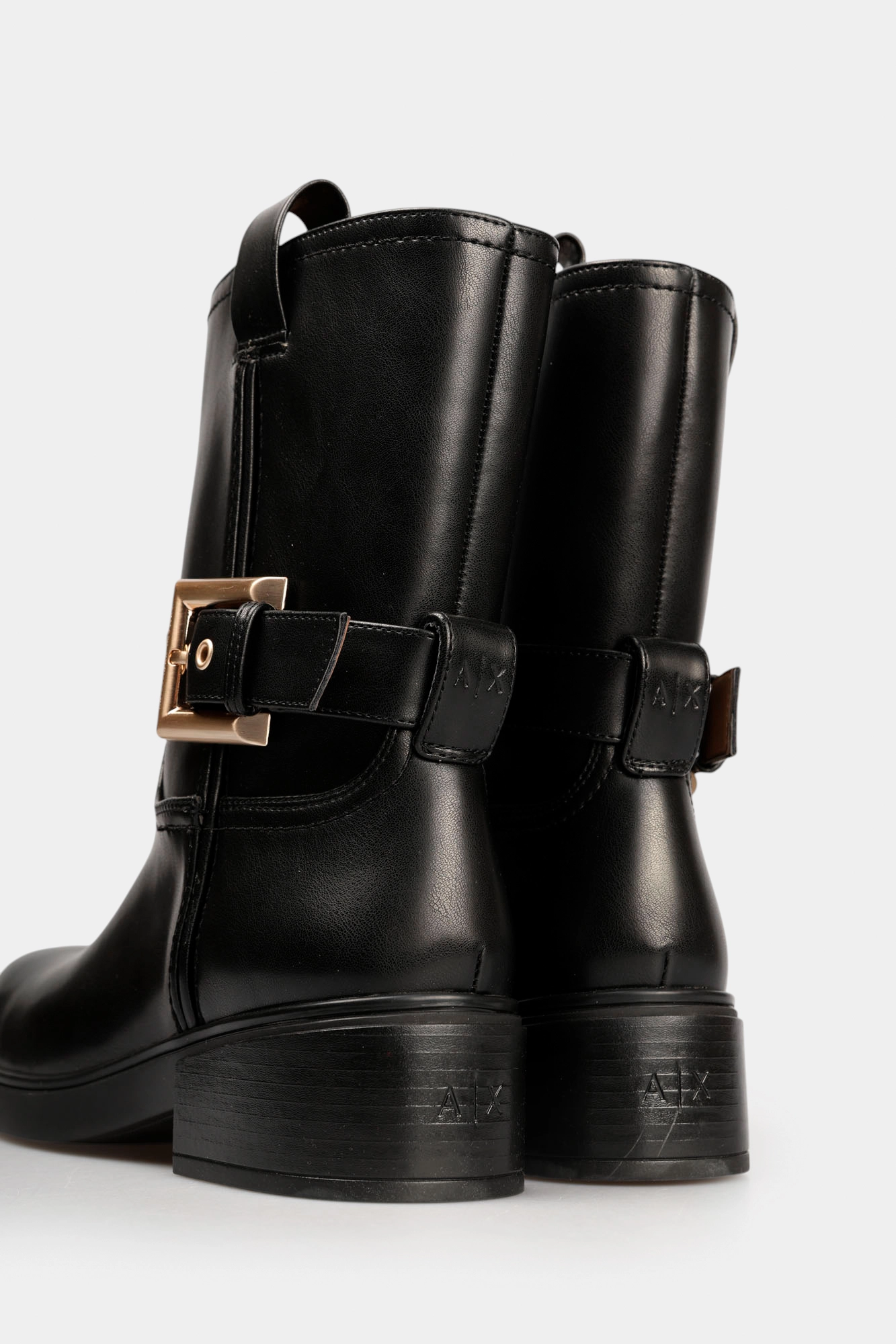 XW001654_AF17476 Ботинки Armani Exchange Черный