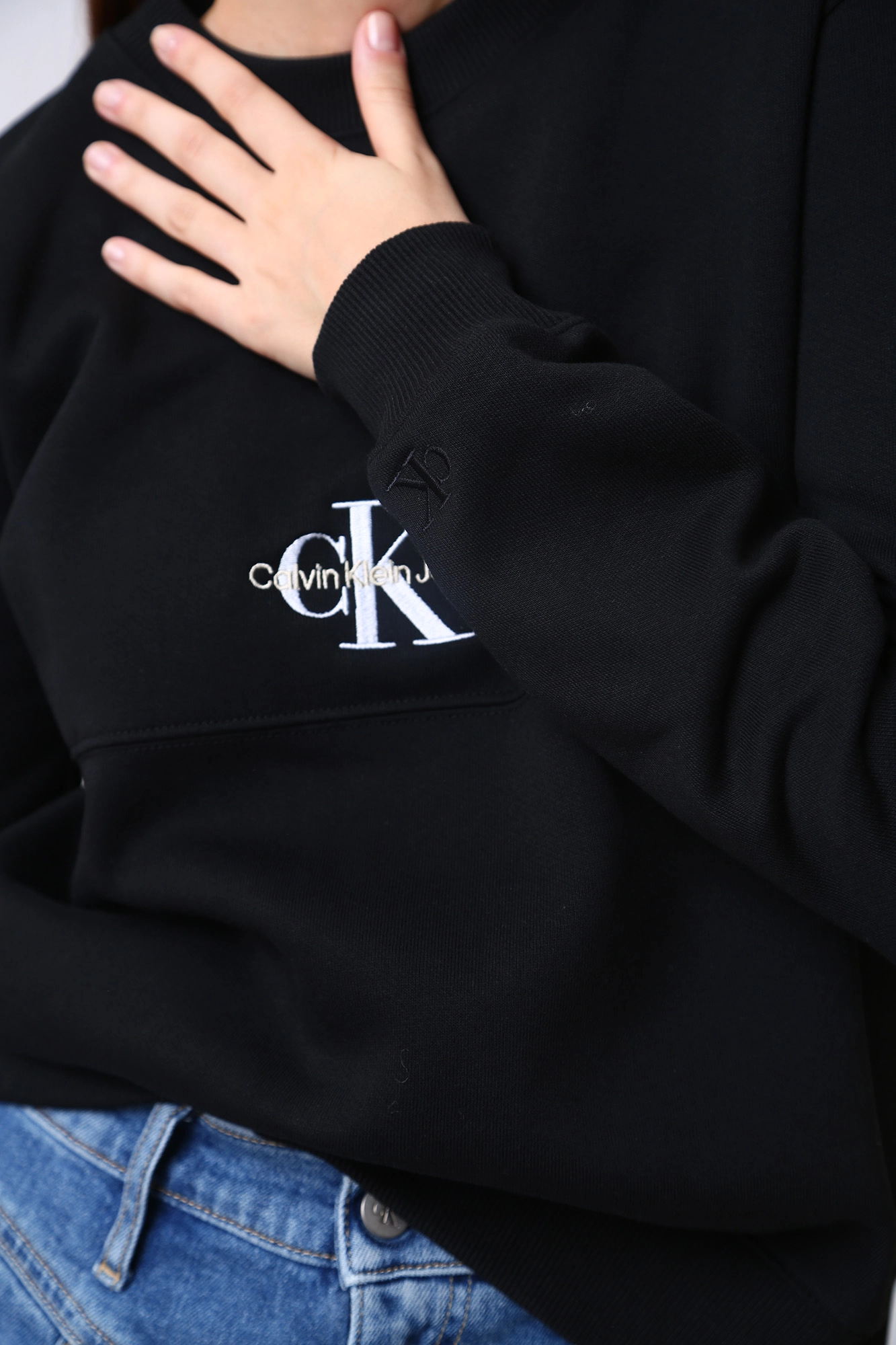 J20J218982 свитшот calvin klein jeans 