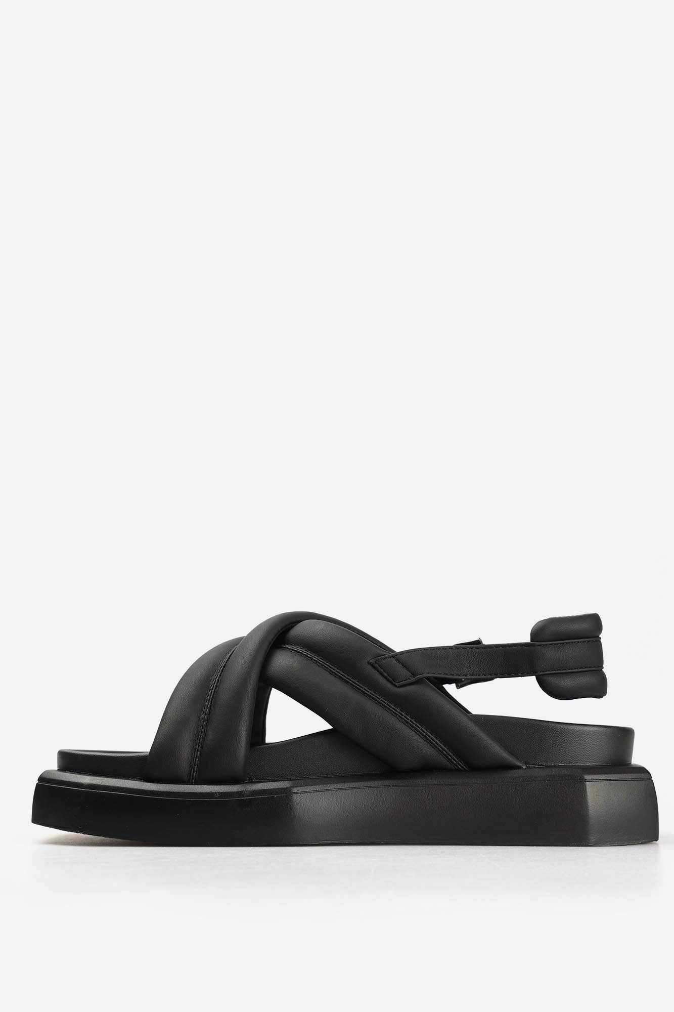 S8-011-5 Сандалии Graciana Черный