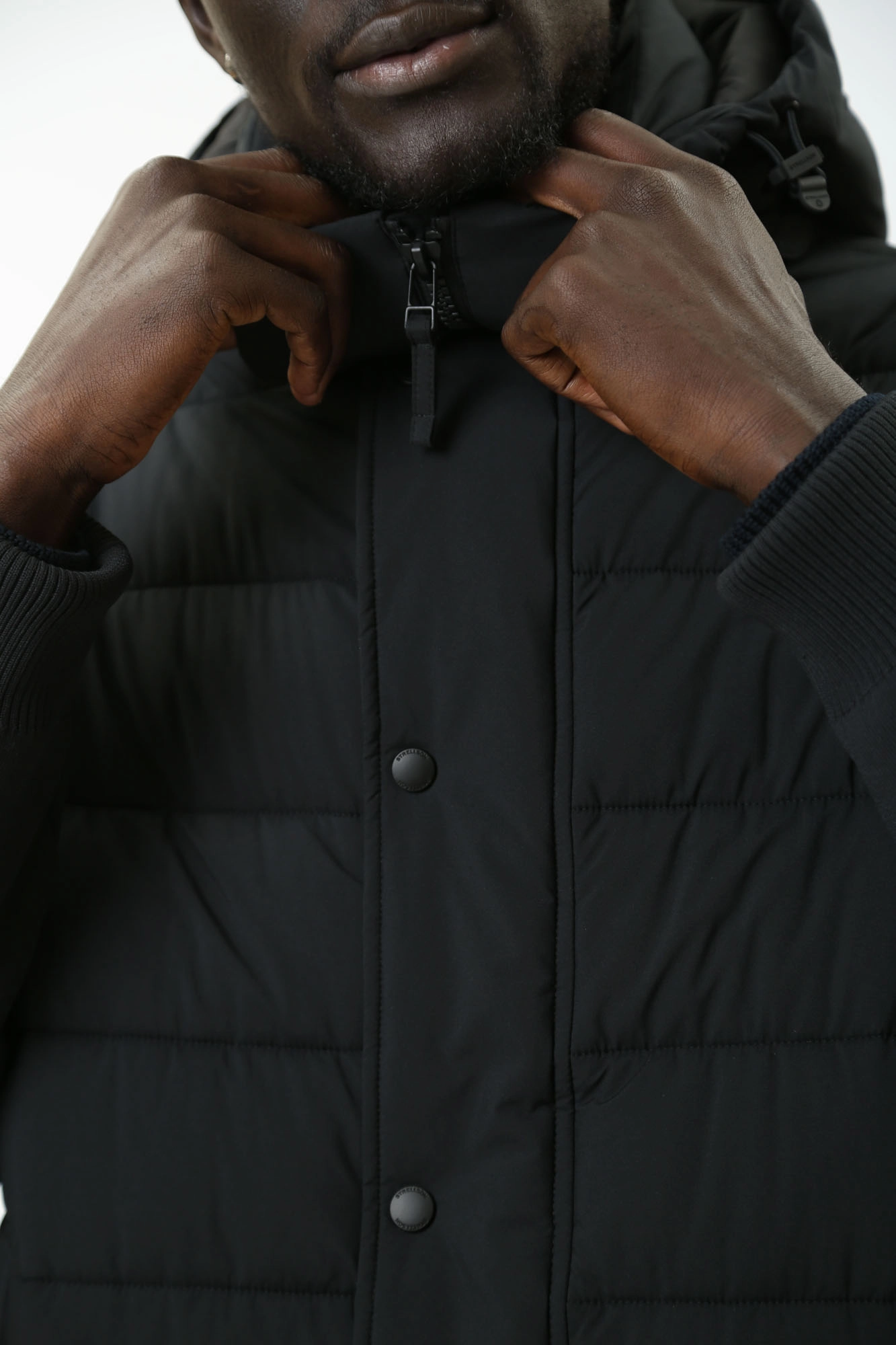 30040802_10013080 Куртка Strellson Черный