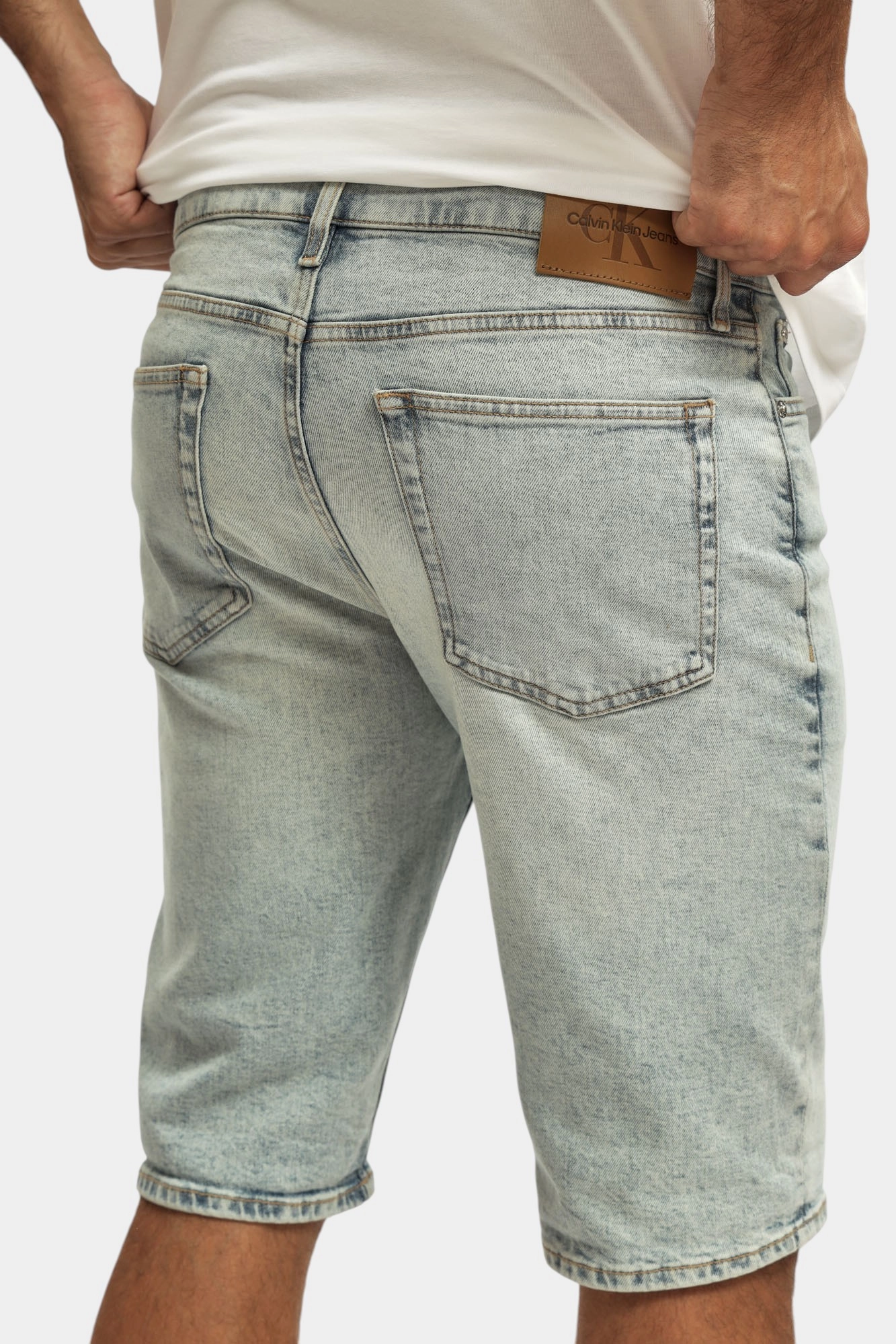 J30J327193 Шорты джинсовые Calvin Klein Jeans Белый
