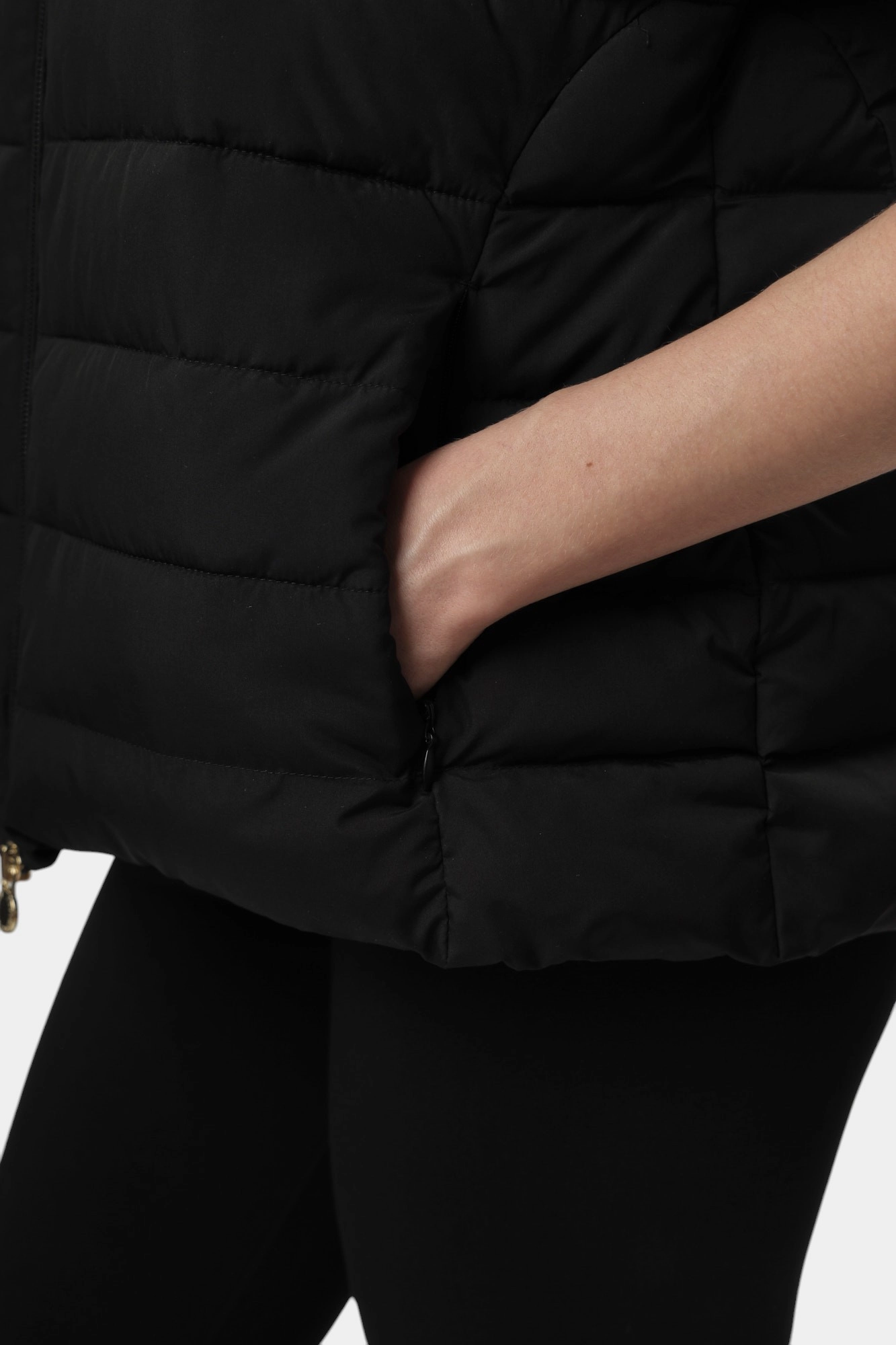 7W000090_AF12476 жилет ea7 