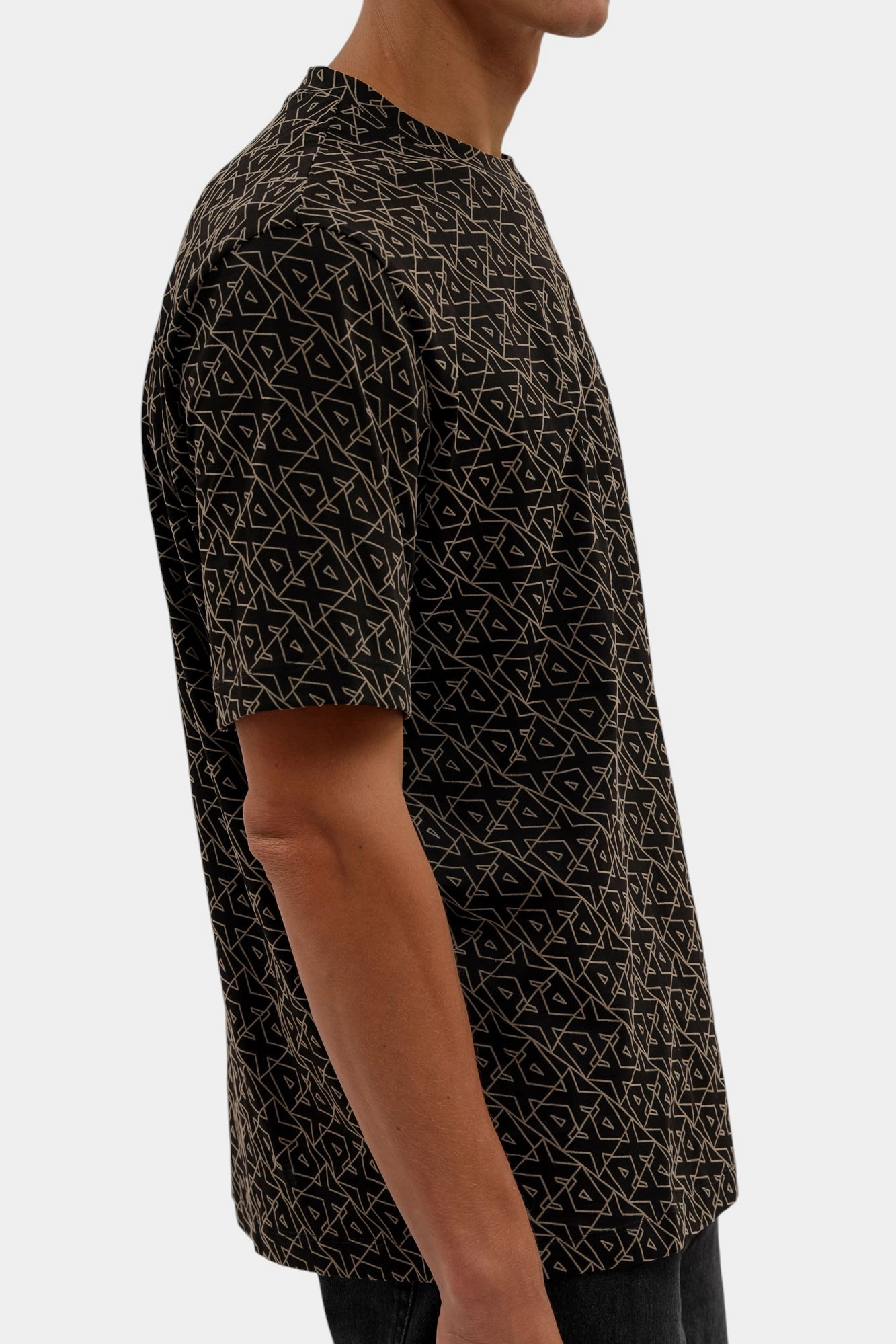 XM001897_AF10356 Футболка Armani Exchange Черный