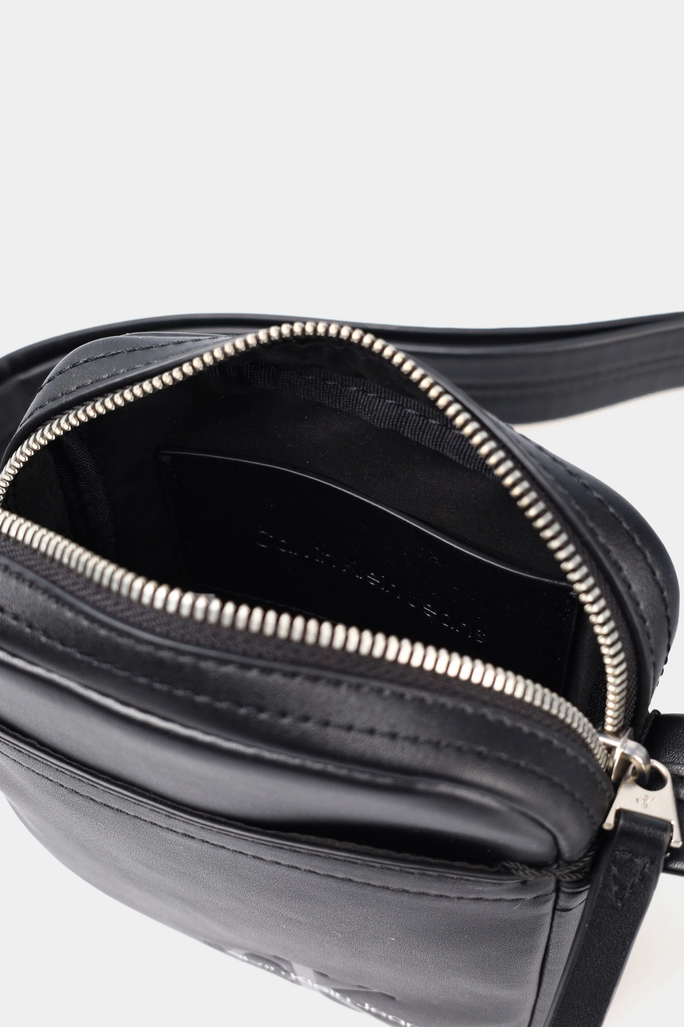 Calvin Klein Jeans K50K512032 BEH Med Online.ru