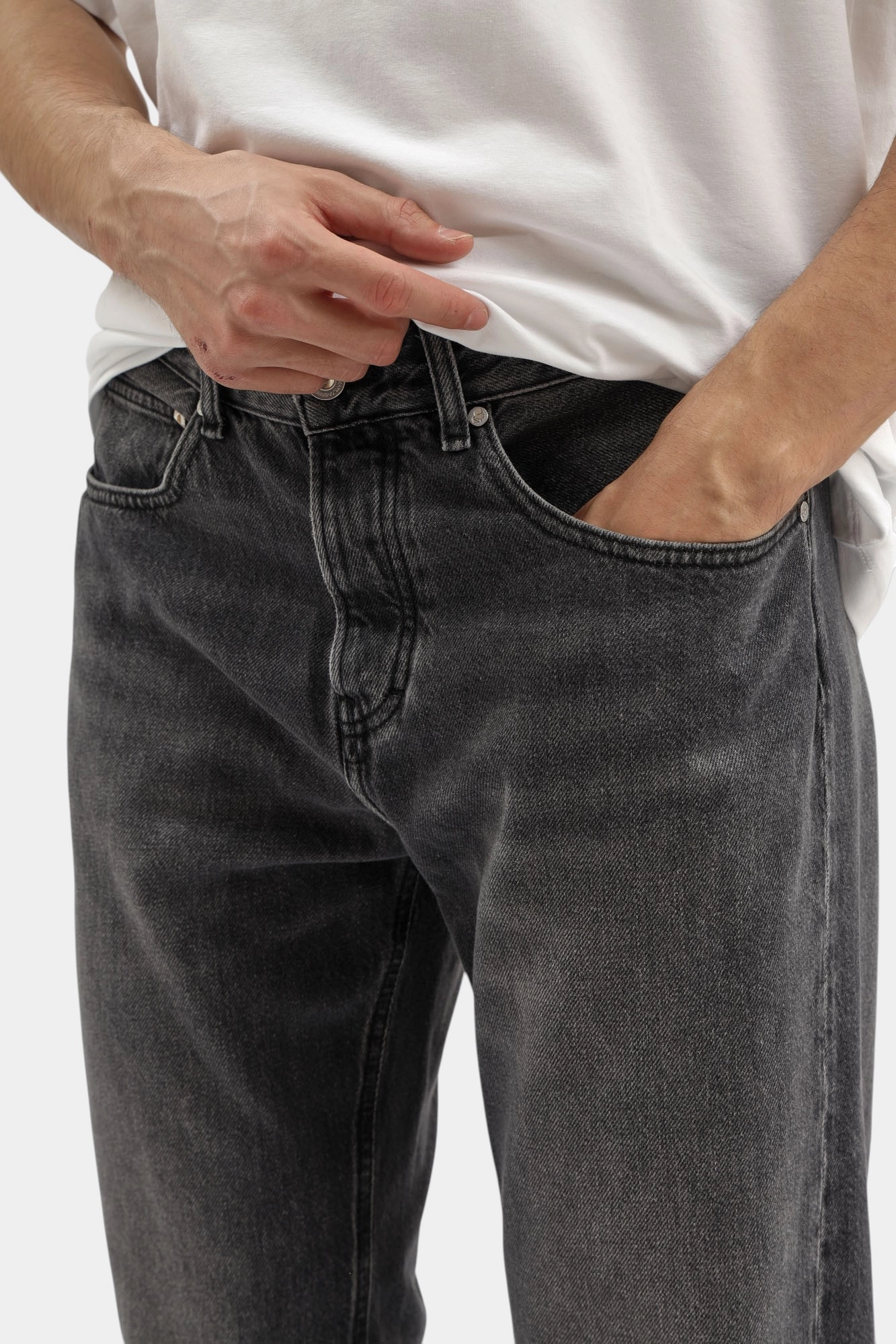 554877_265844 Джинсы Karl Lagerfeld Черный