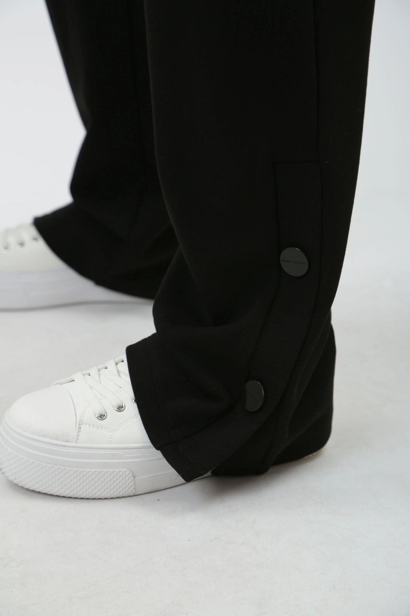 3DYP81_YJFMZ брюки спортивные armani exchange 